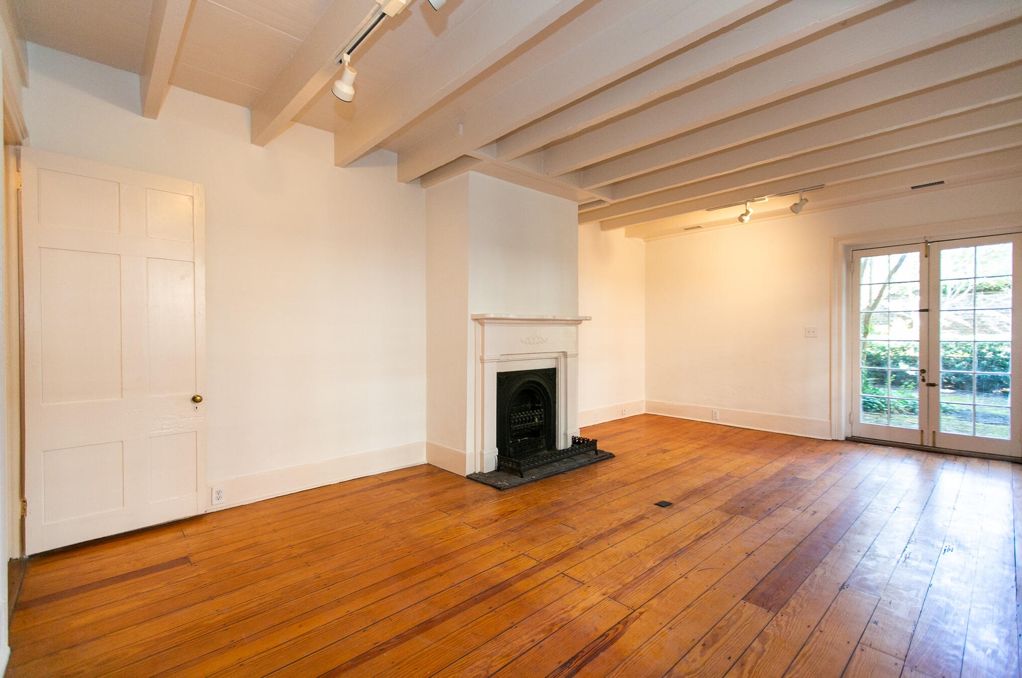 89 1/2 Church St, Charleston, SC 29401