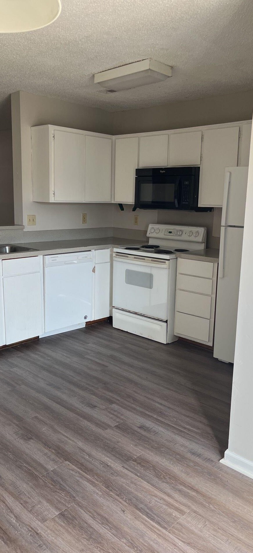 152 N Rahway Rd Apt F, Charleston, SC