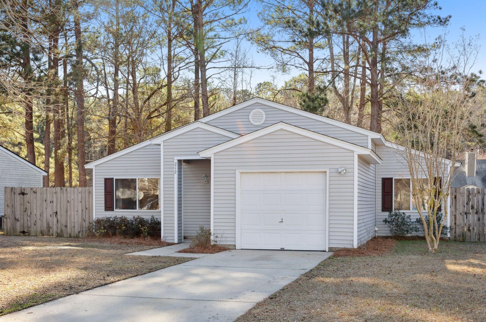 212 Aztec Ct, Summerville, SC 29483-9265