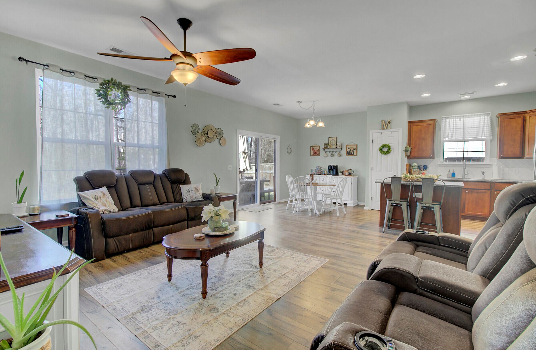 3024 Nantuckett Ave, Charleston SC  29420-8973 exterior