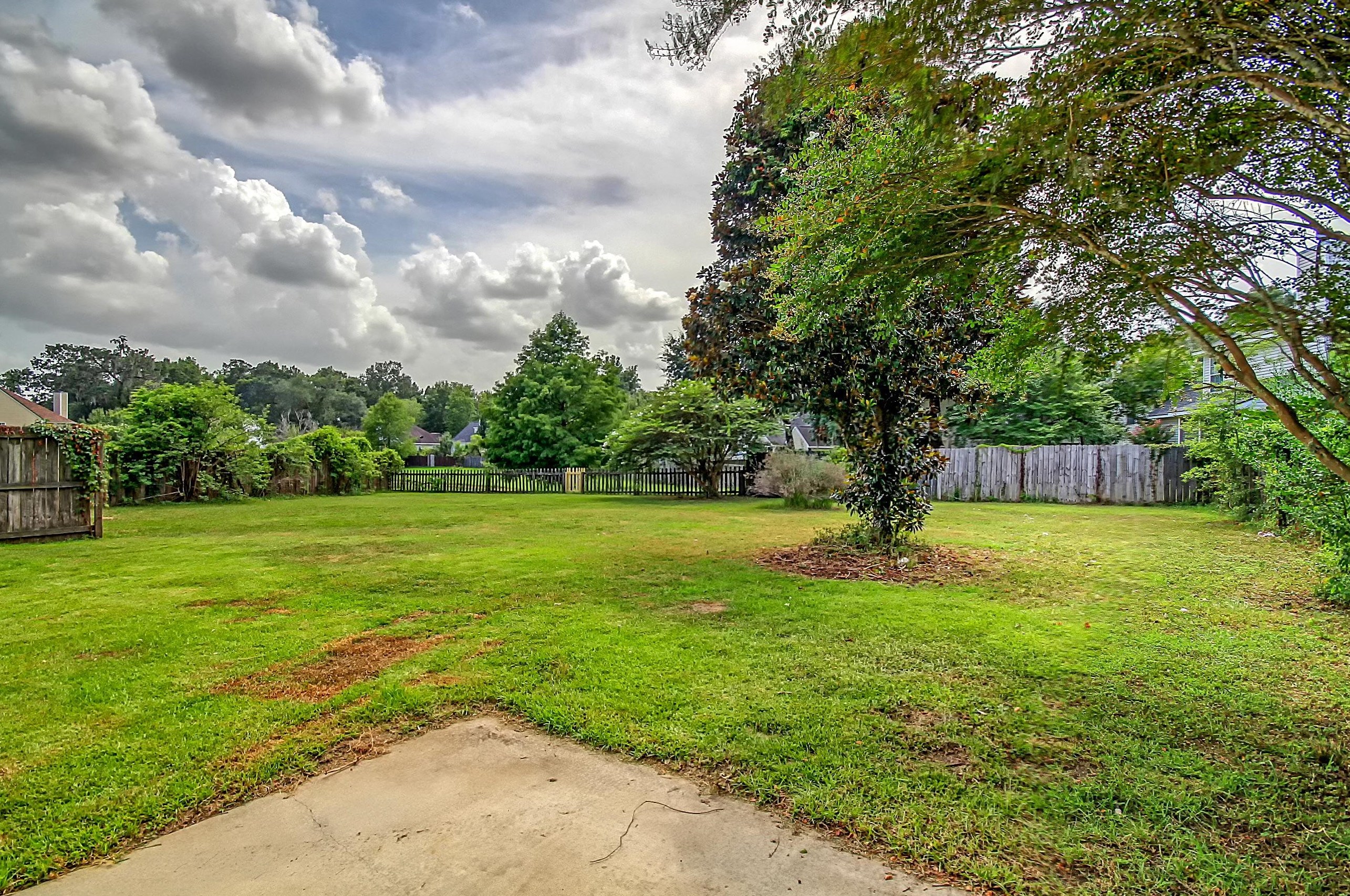 8653 Laurel Grove Ln, Charleston SC  29420-6814 exterior