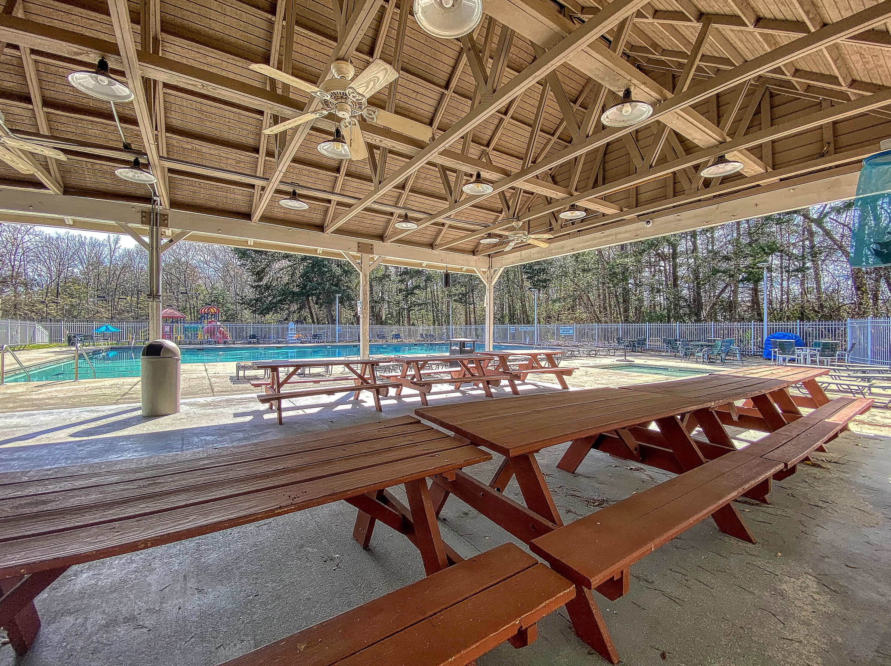 8653 Laurel Grove Ln, Charleston SC  29420-6814 exterior