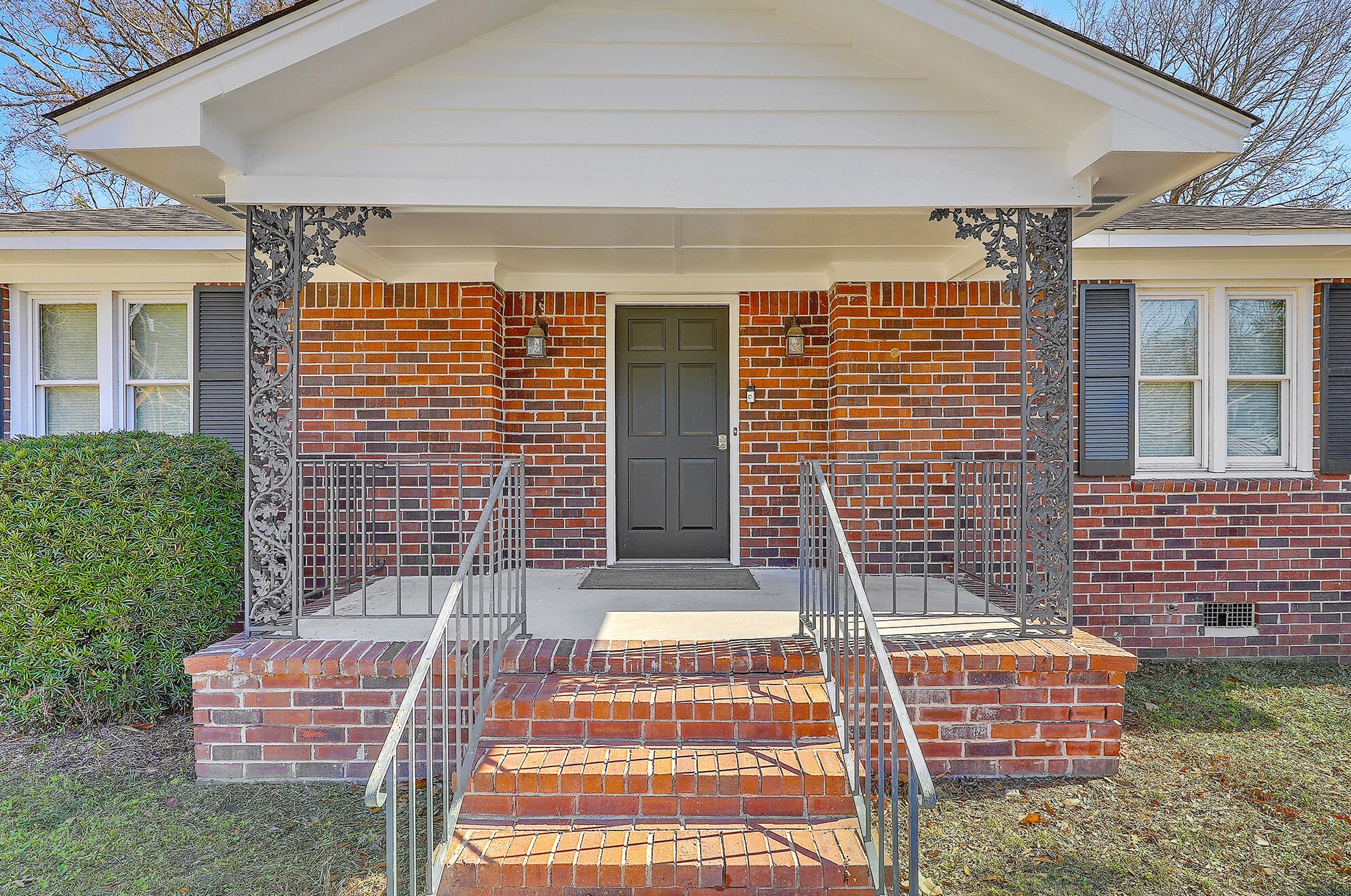 616 Semaht St, Charleston SC  29412-2725 exterior