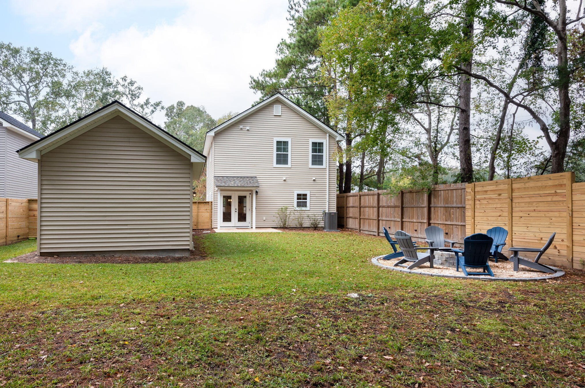 8704 Jenny Lind St, Charleston SC 29406-9085 exterior