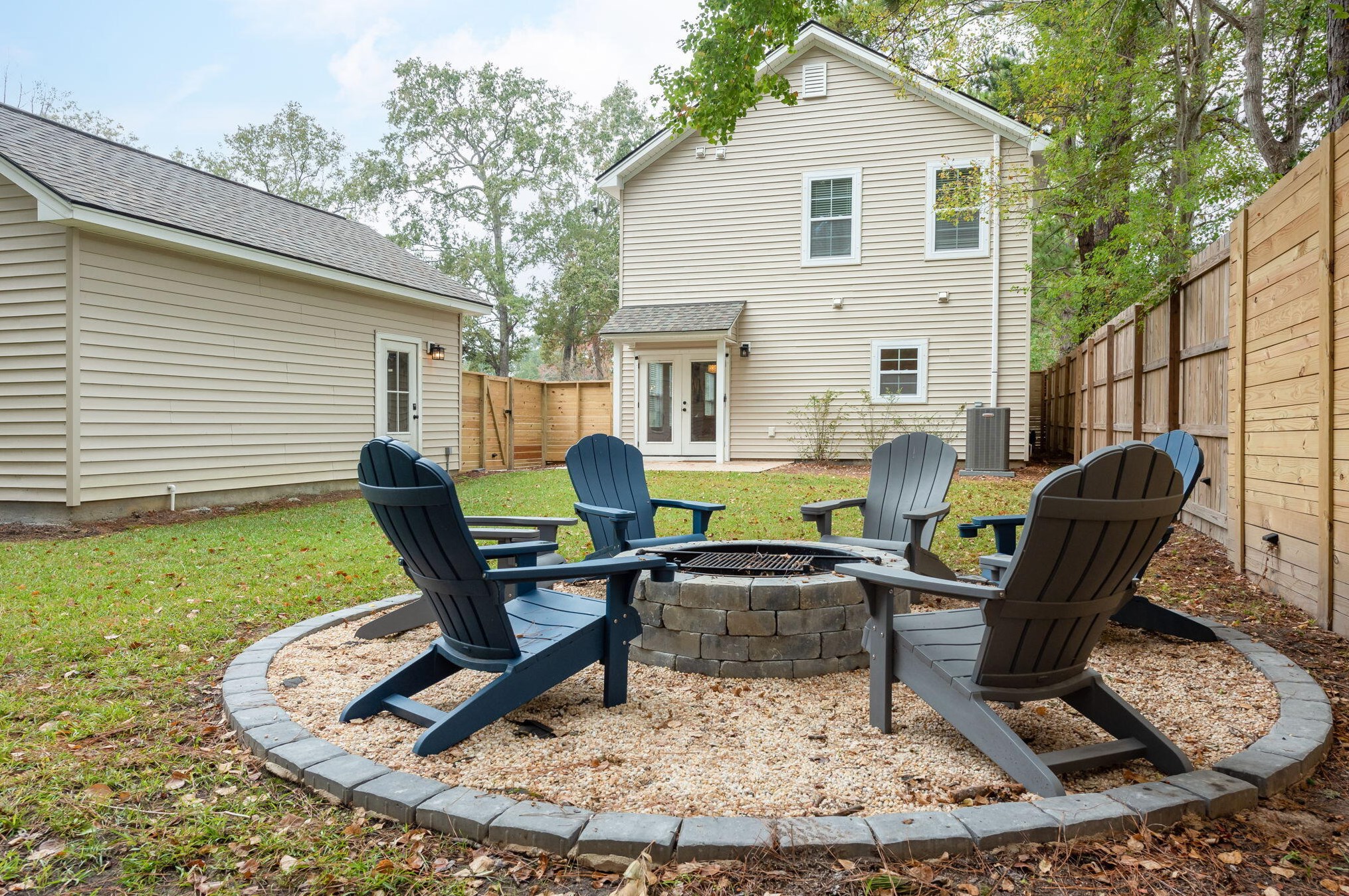 8704 Jenny Lind St, Charleston SC 29406-9085 exterior