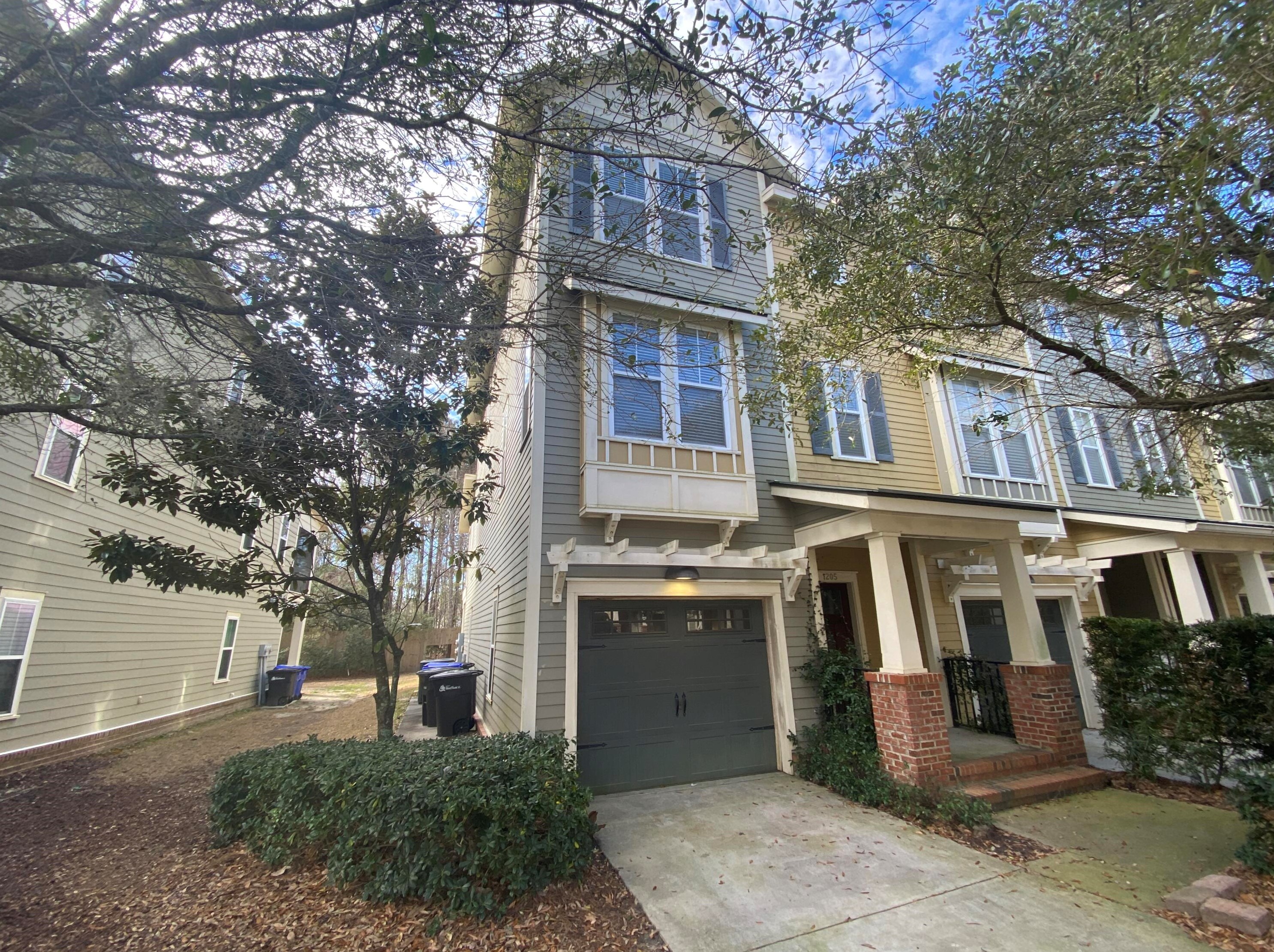 1205 Dingle Rd, Mount Pleasant, SC 29466