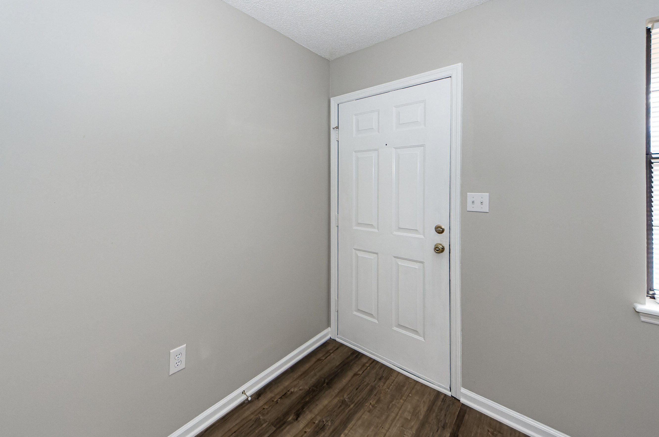 7620 Valleyview Cir, Charleston SC  29418-3177 exterior