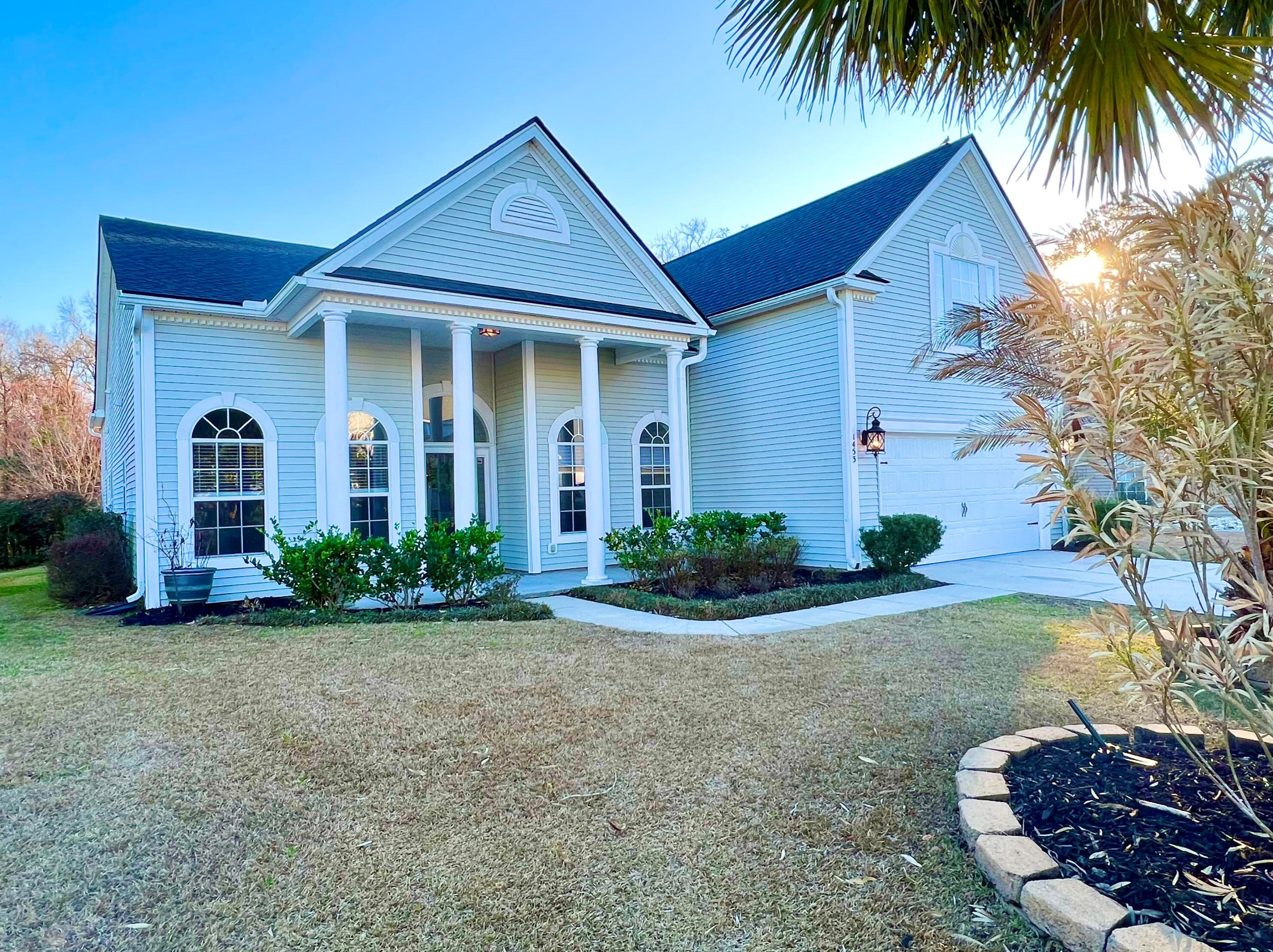 1453 Coopers Hawk Dr, Charleston, SC 29410