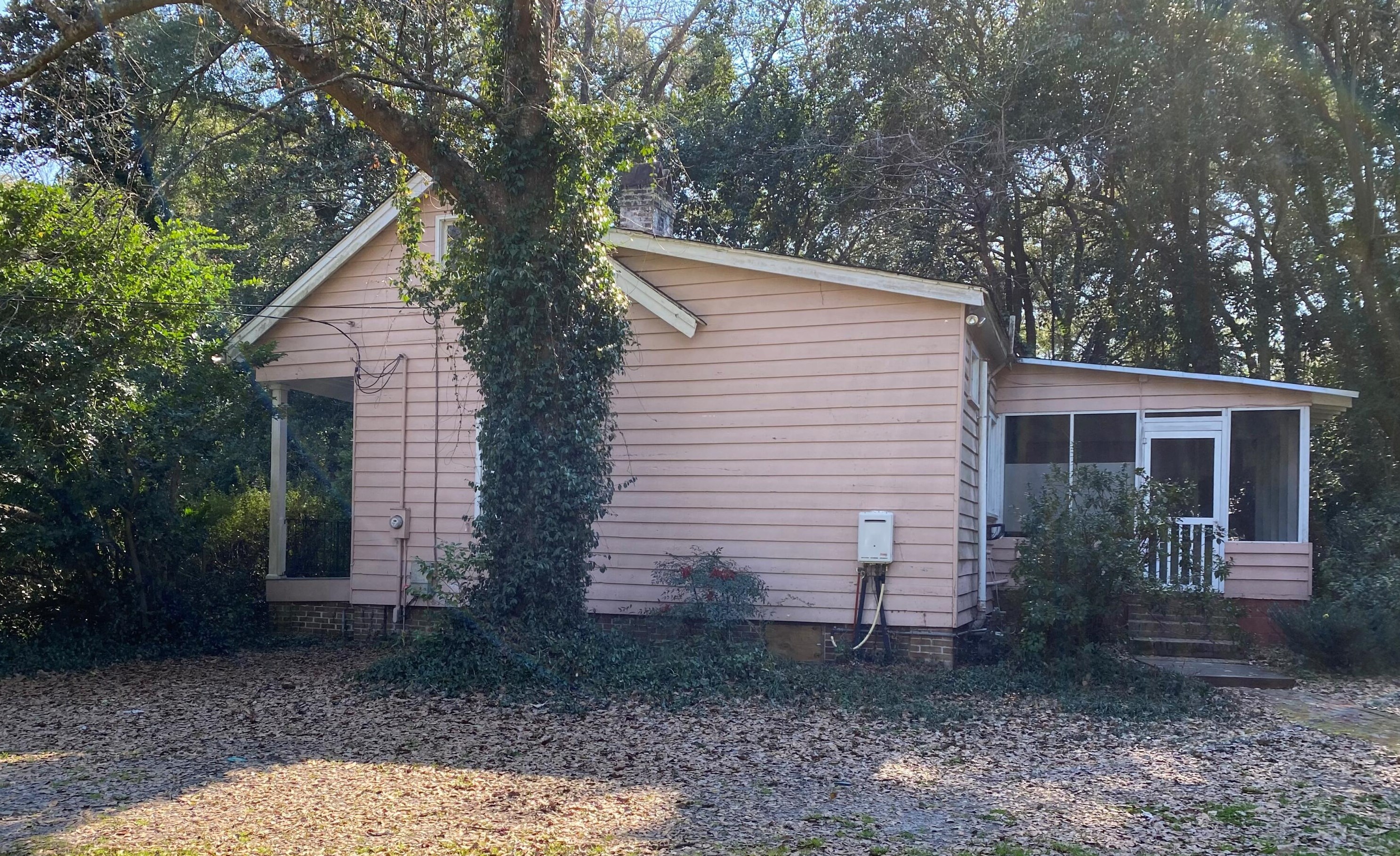 104 Rutherford St, Summerville, SC 29483