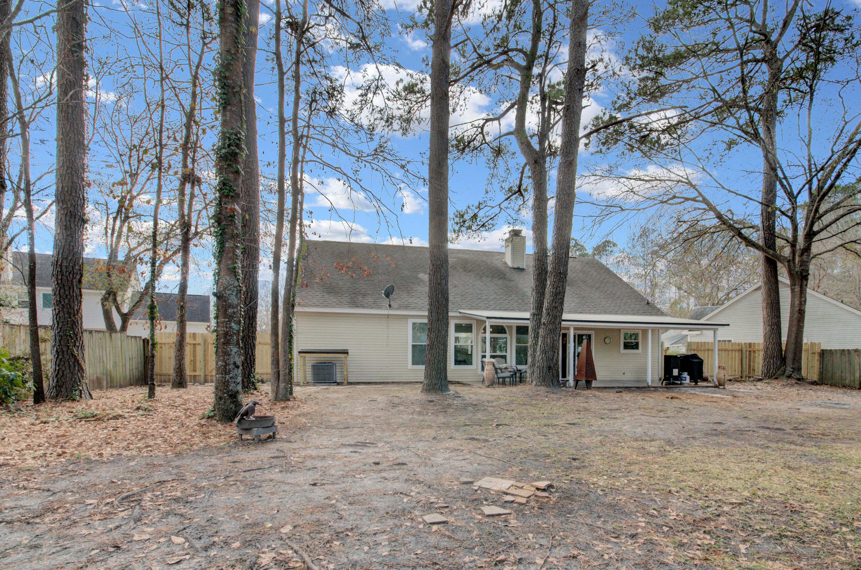 102 Candover Ct, Summerville SC  29485-4089 exterior