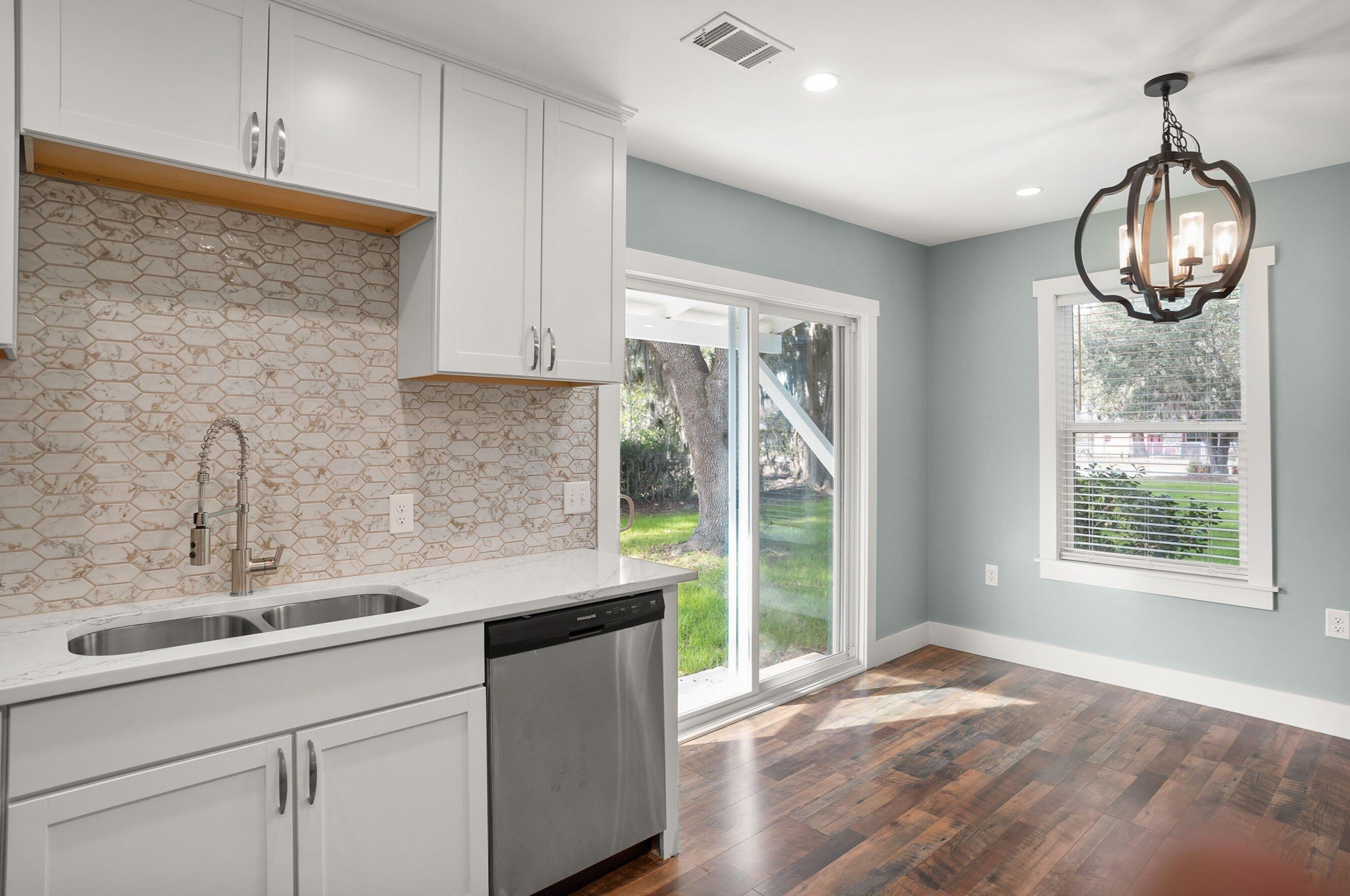 913 Seaside Rd, Saint Helena SC  29920-6518 exterior