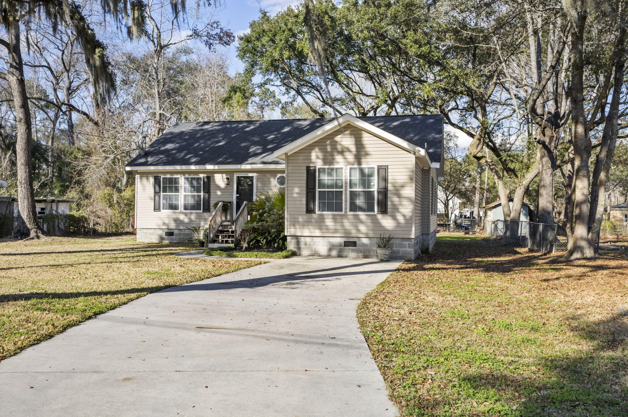 1926 Delmar St, Charleston SC  29407-5721 exterior