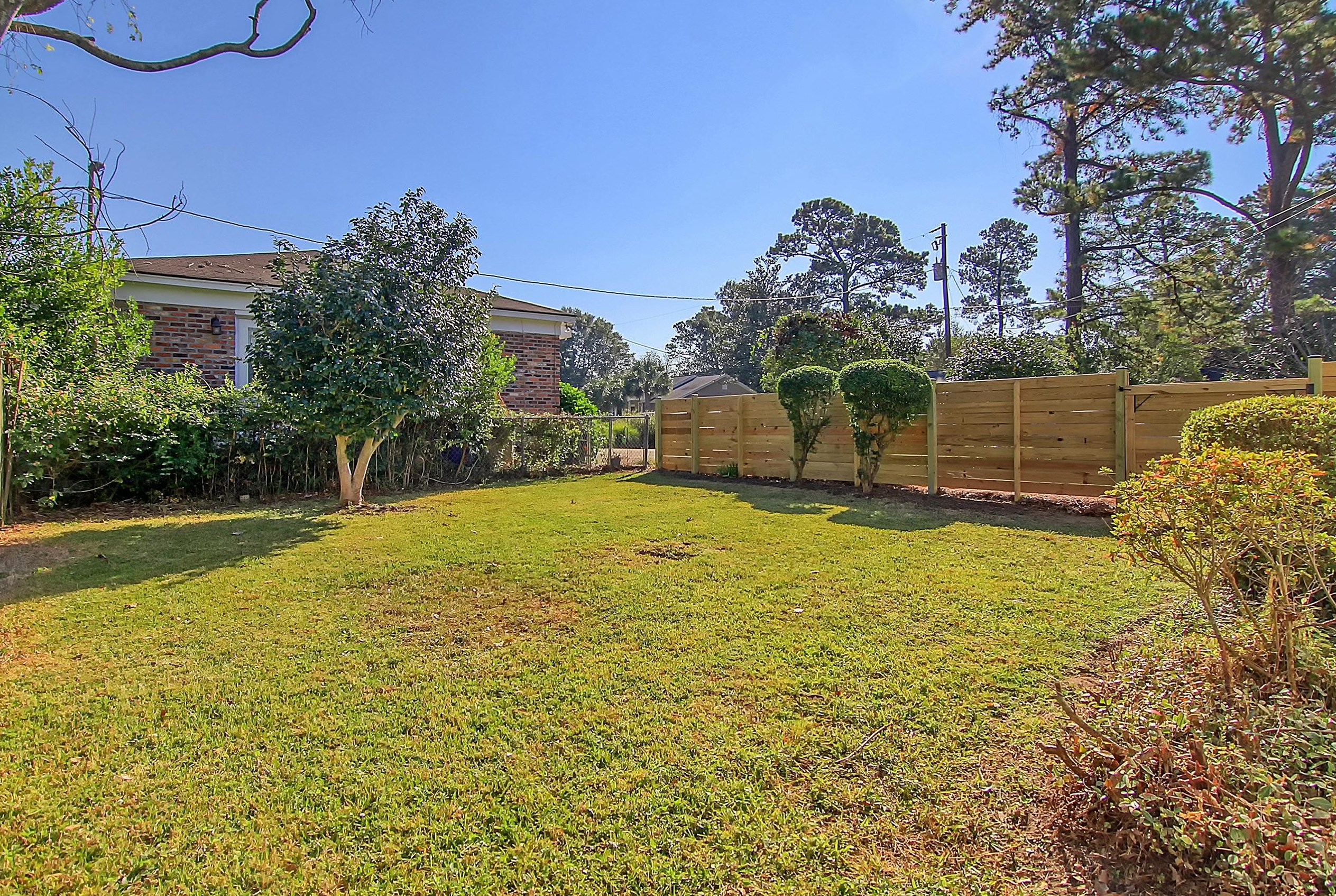 1756 Combahee St, Charleston SC  29412-3515 exterior