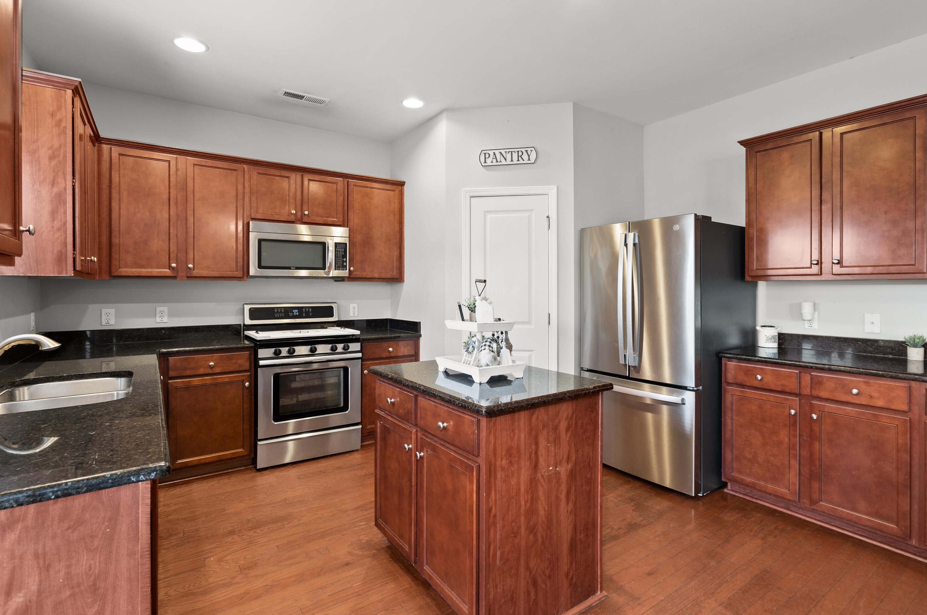 202 Decatur Dr, Summerville SC  29483-5342 exterior