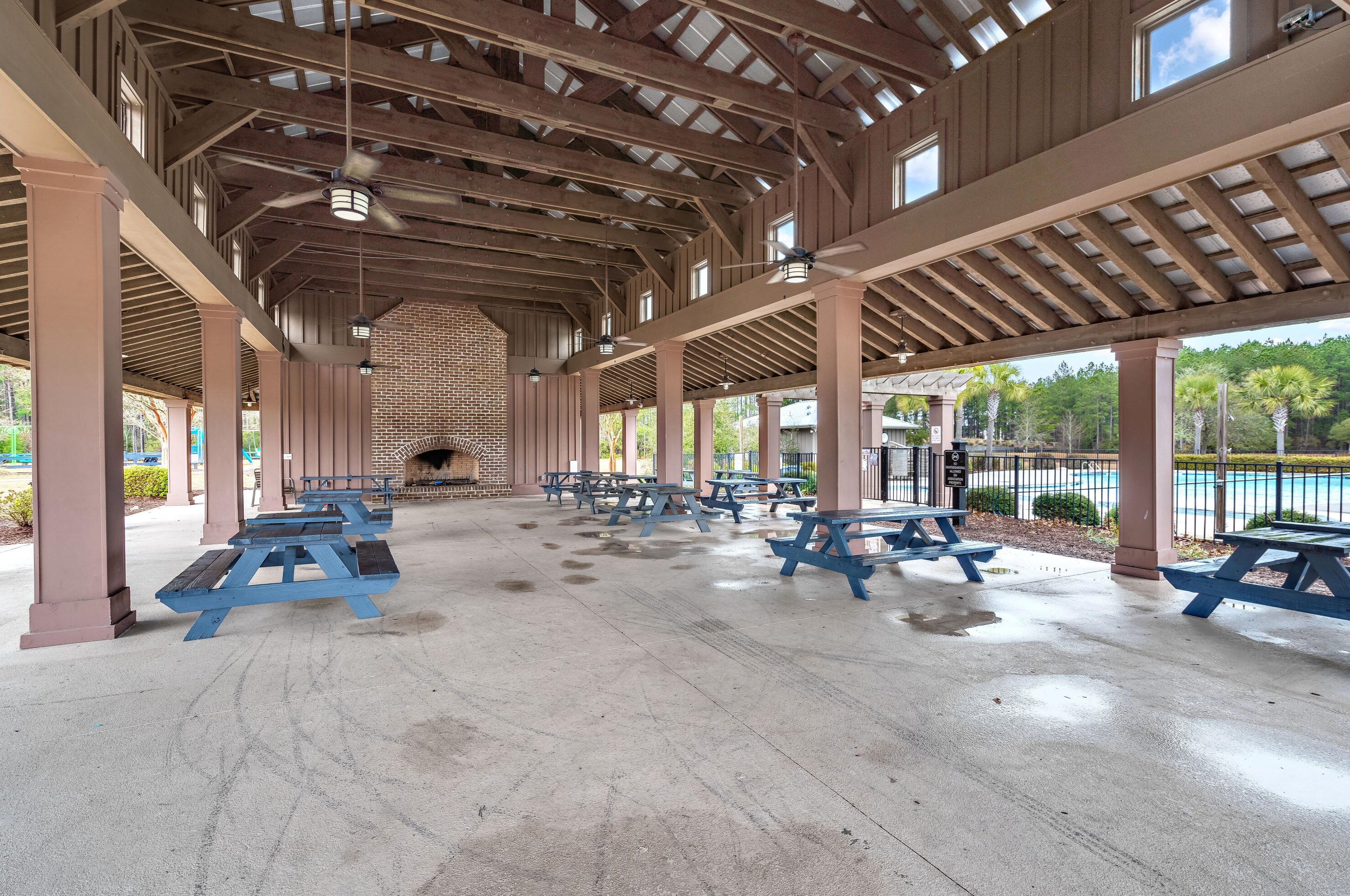 202 Decatur Dr, Summerville SC  29483-5342 exterior