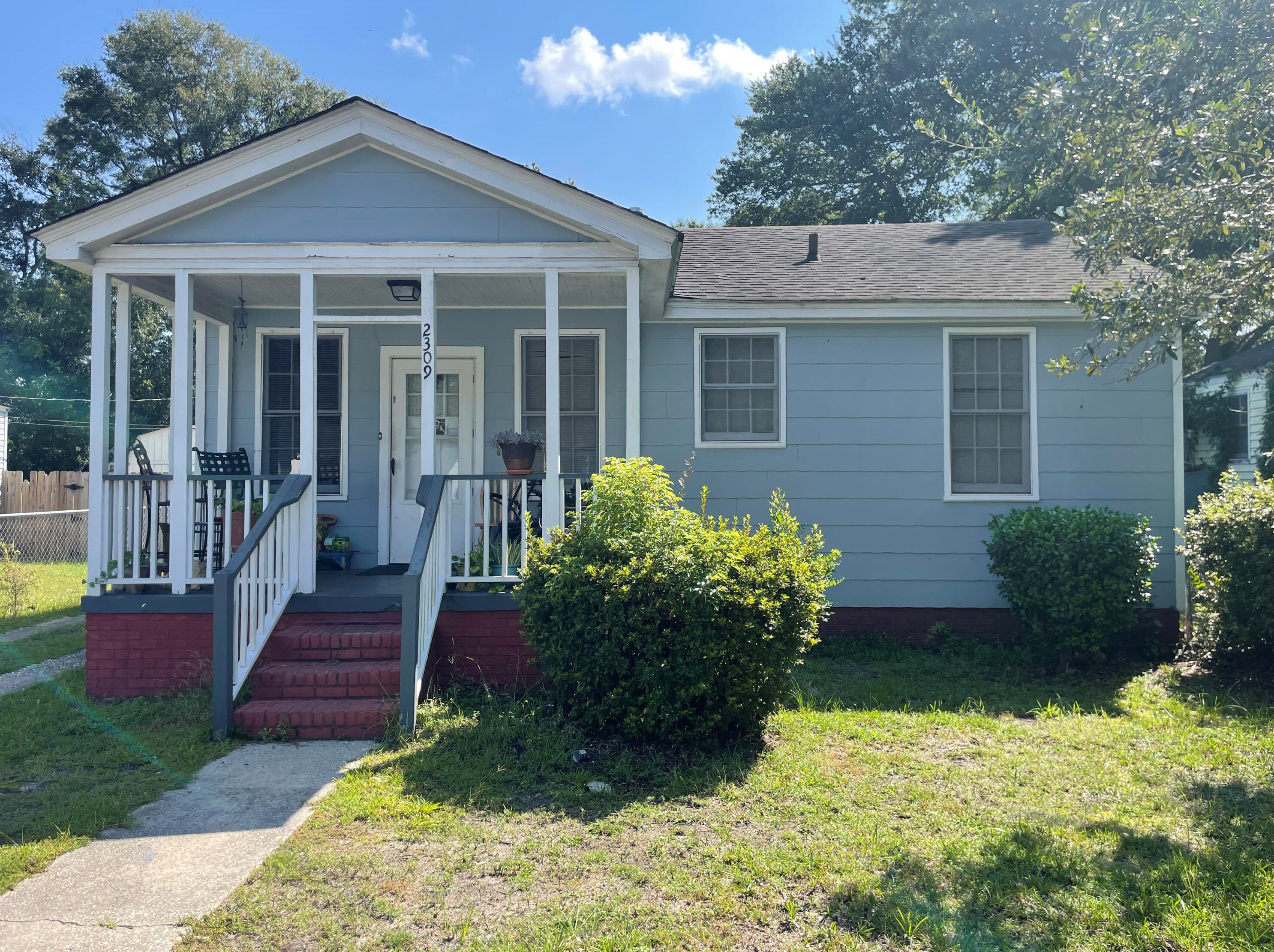 2642 Woodlawn Ave, Charleston, SC 29405-7589