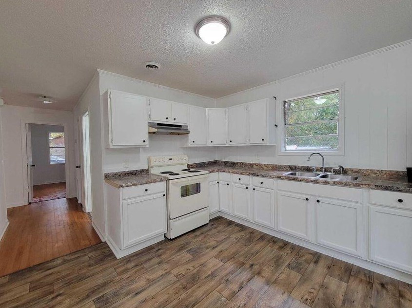 226 Rose Ave, Walterboro SC  29488-9243 exterior