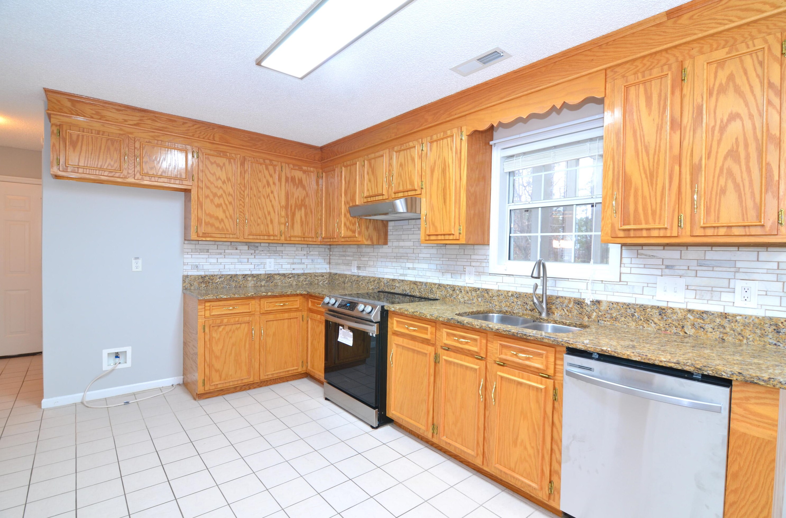 116 Jillian Cir, Charleston SC  29445-7180 exterior