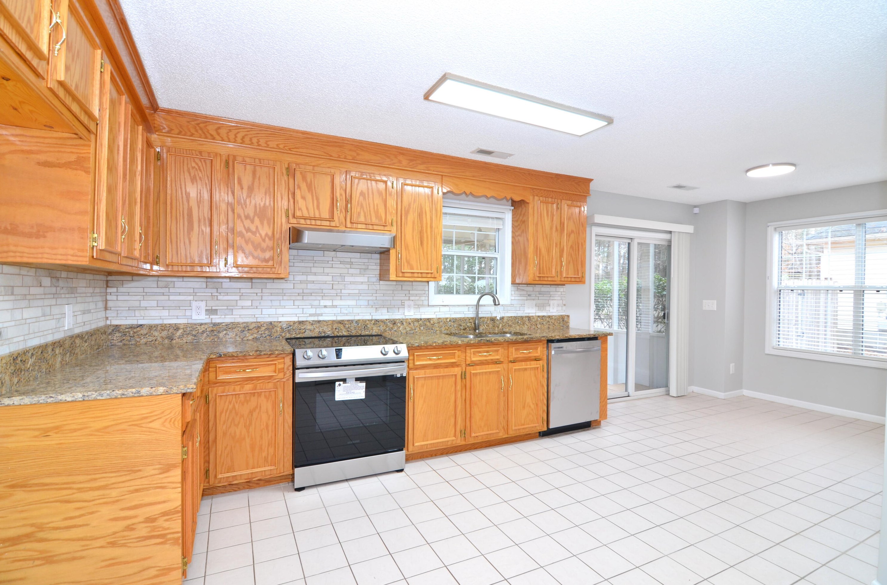 116 Jillian Cir, Charleston SC  29445-7180 exterior