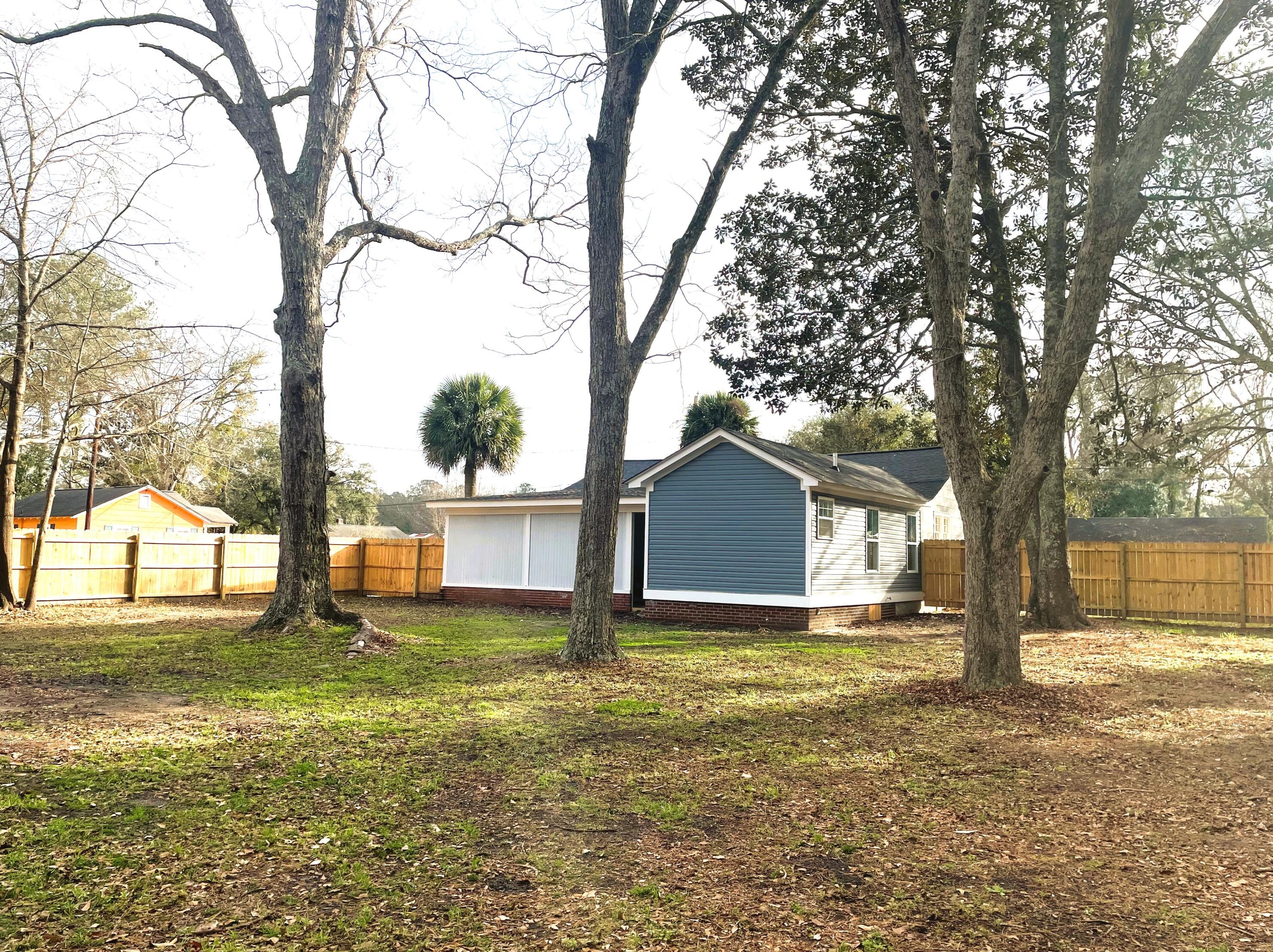 223 Hayden St, Walterboro SC  29488-4224 exterior