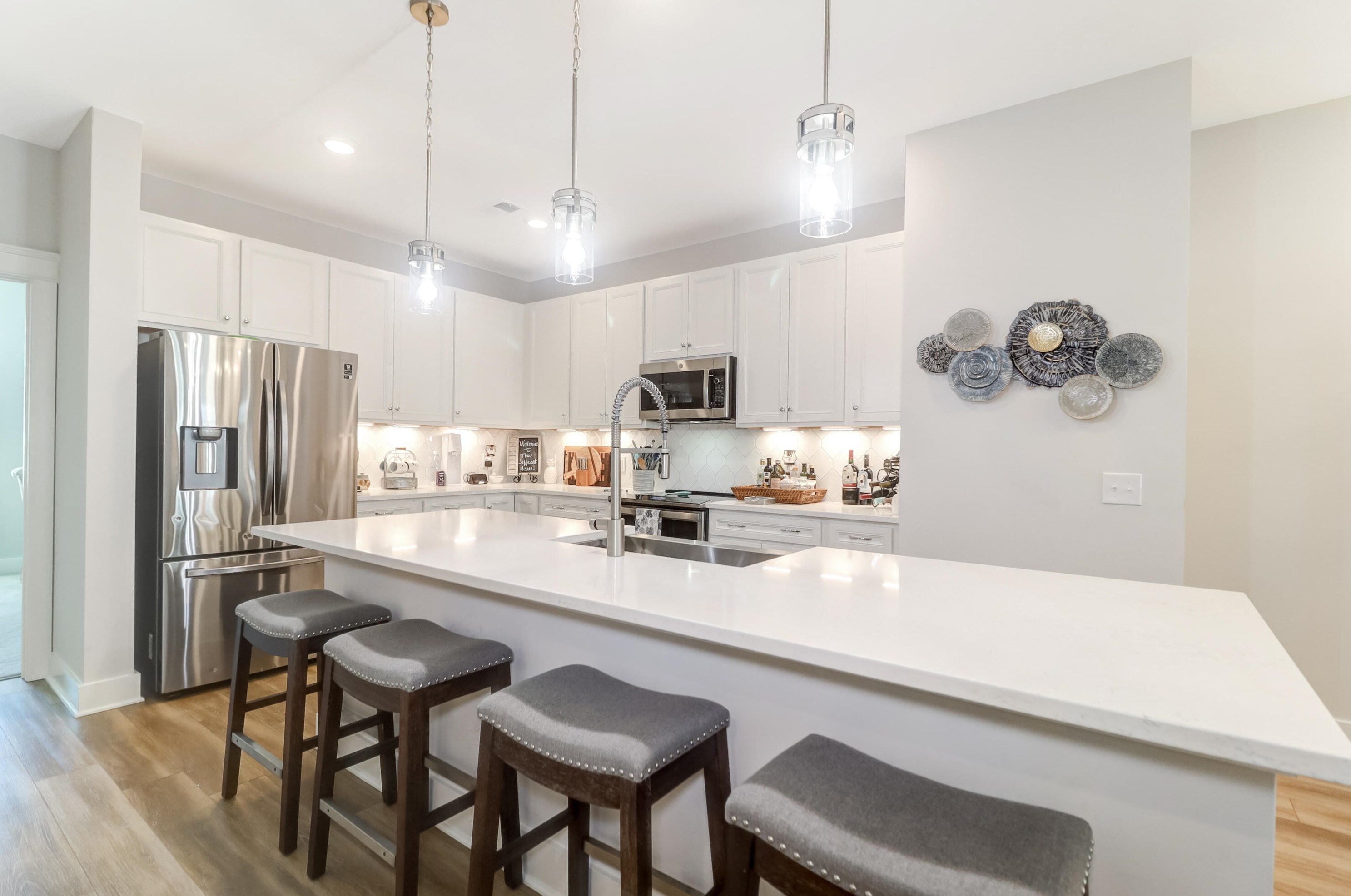 4566 Mixson Ave, Charleston SC  29405-5110 exterior