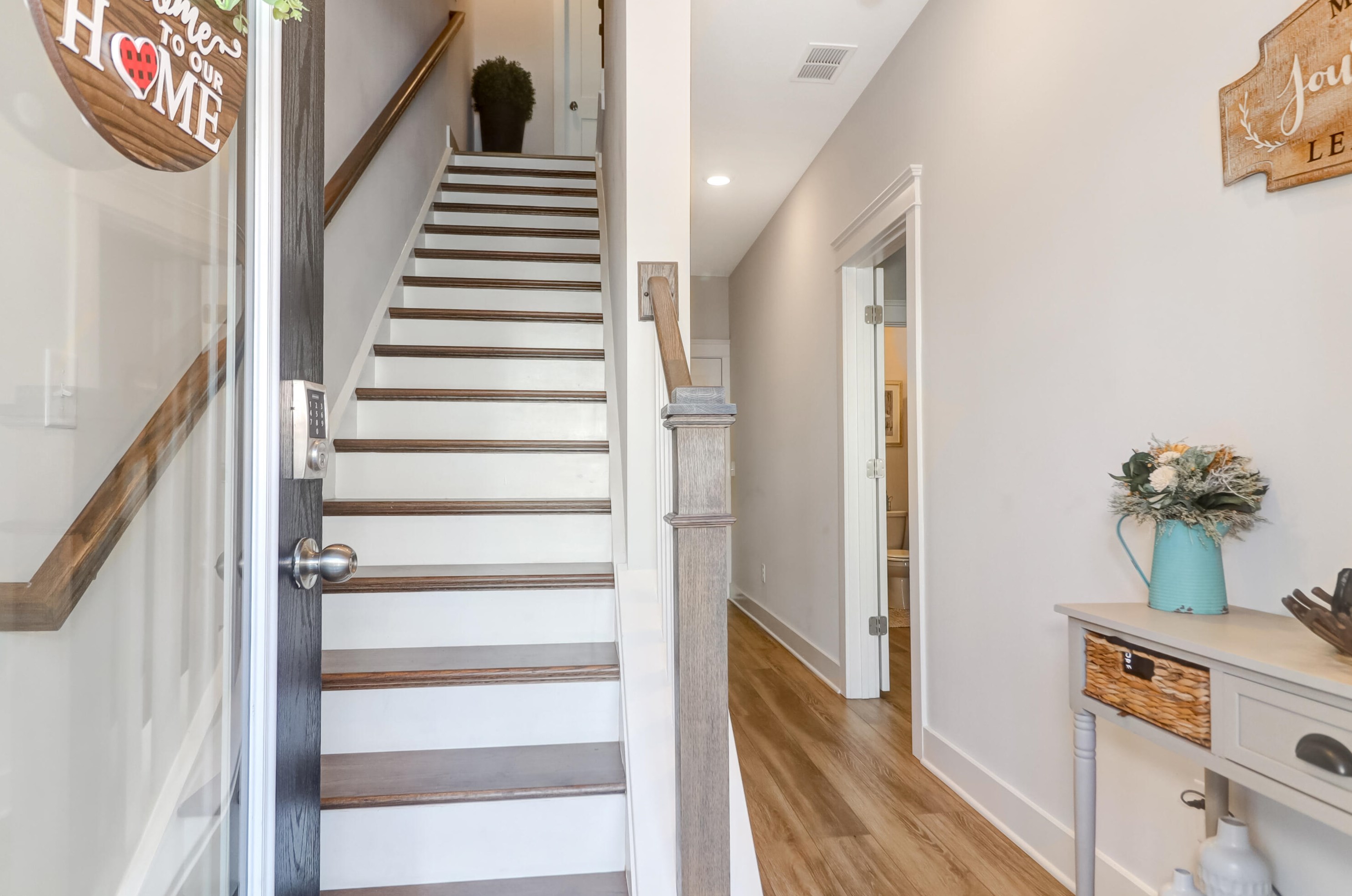 4566 Mixson Ave, Charleston SC  29405-5110 exterior