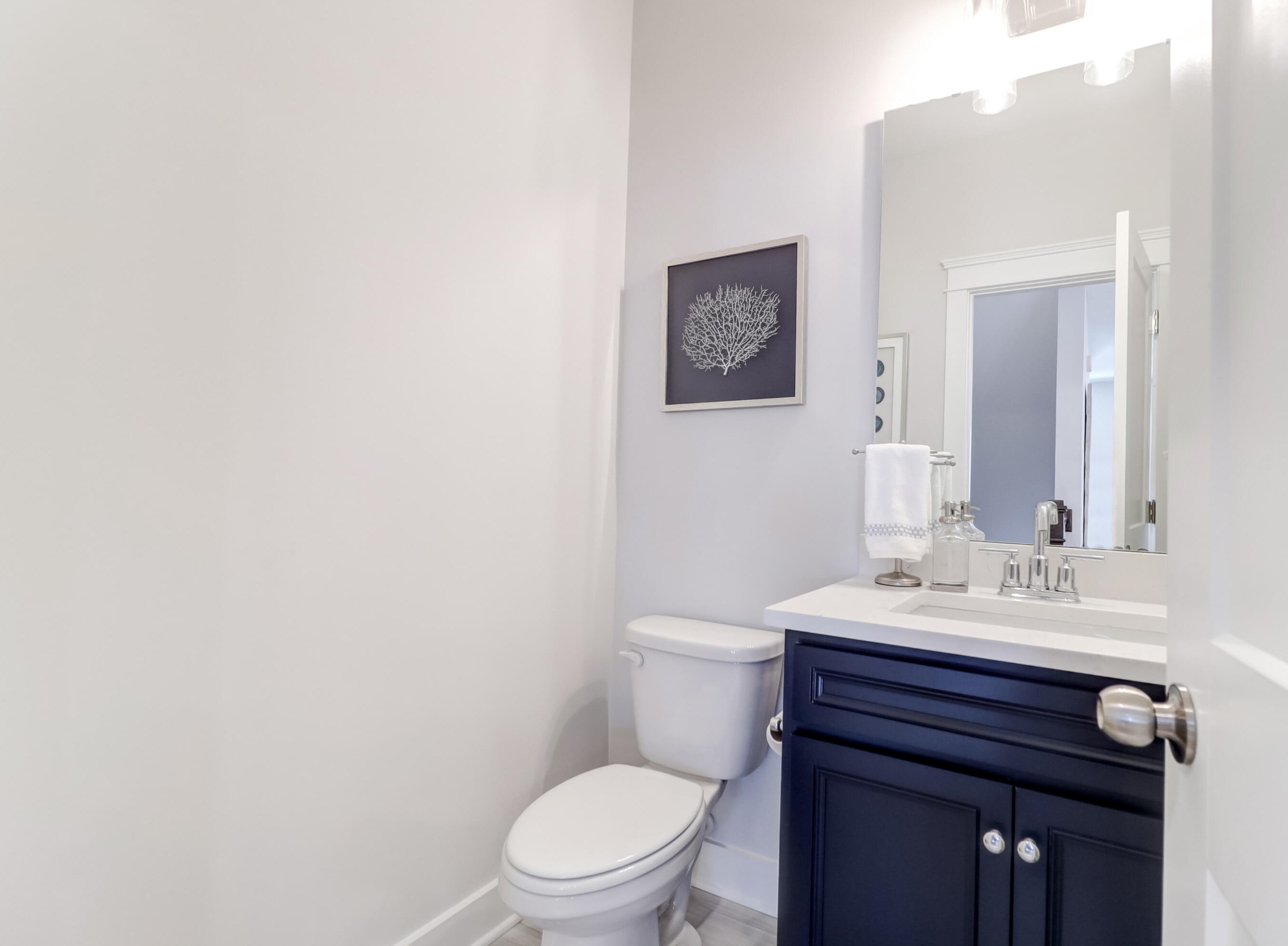 4566 Mixson Ave, Charleston SC  29405-5110 exterior