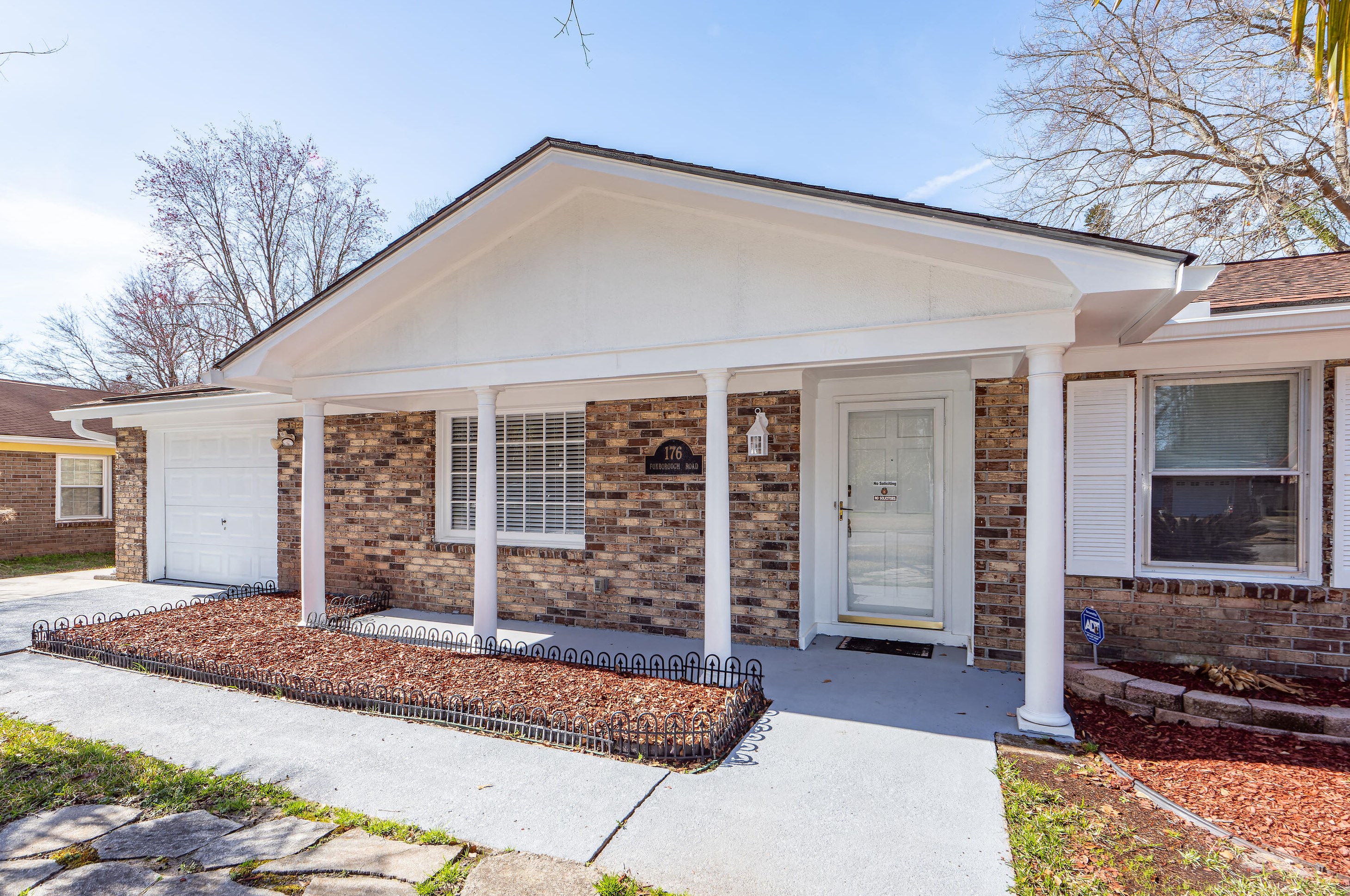 176 Foxborough Rd, Charleston, SC 29445