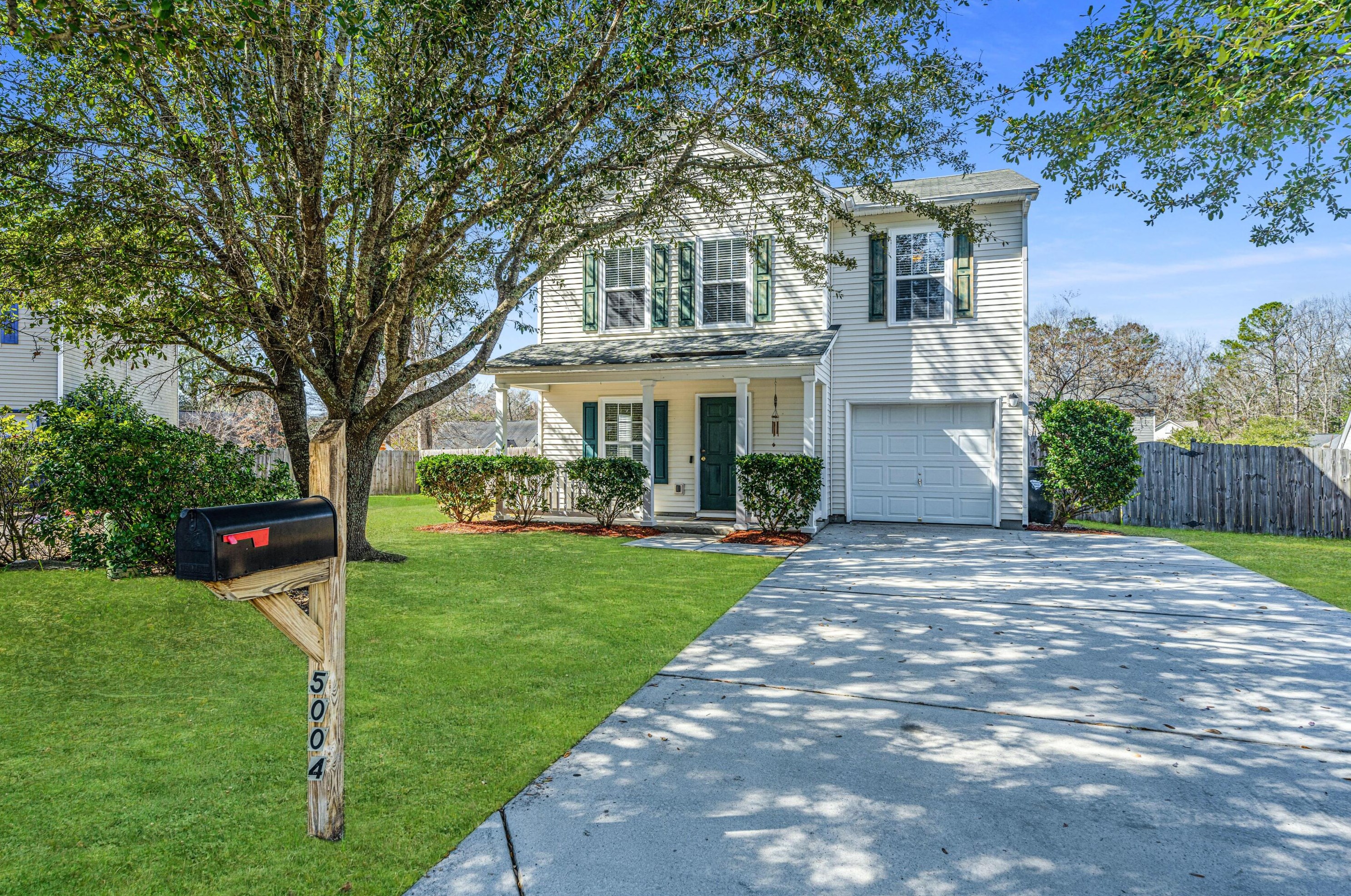 5004 Chisolm Ct, Summerville SC  29485-8957 exterior