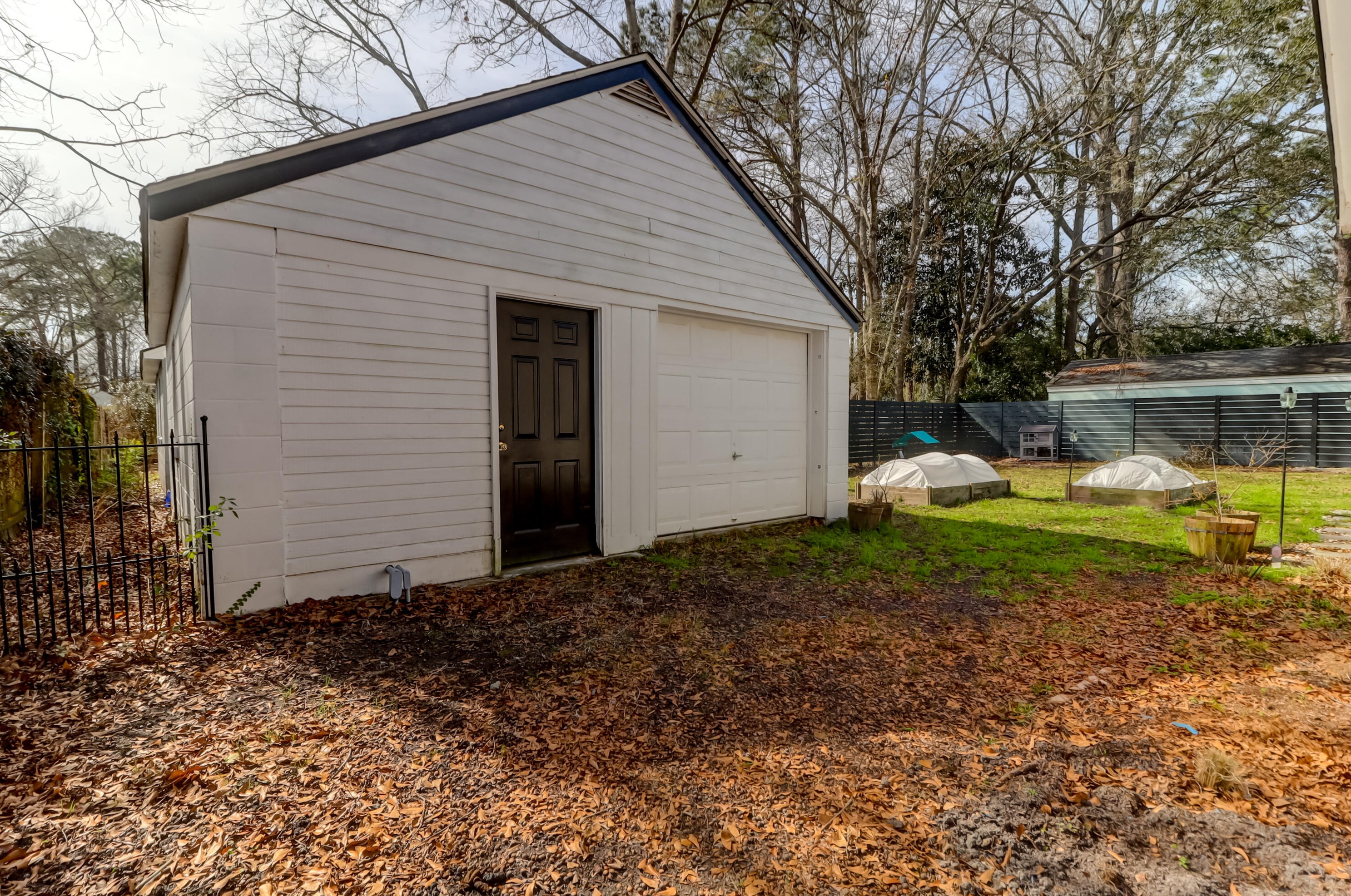 1247 Sunset Dr, Charleston SC  29407-7752 exterior