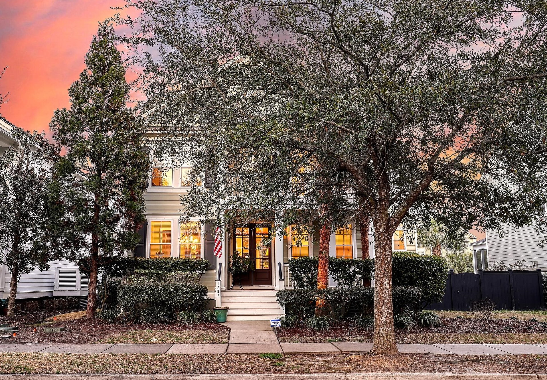 1787 Pierce St, Charleston SC  29492-8476 exterior