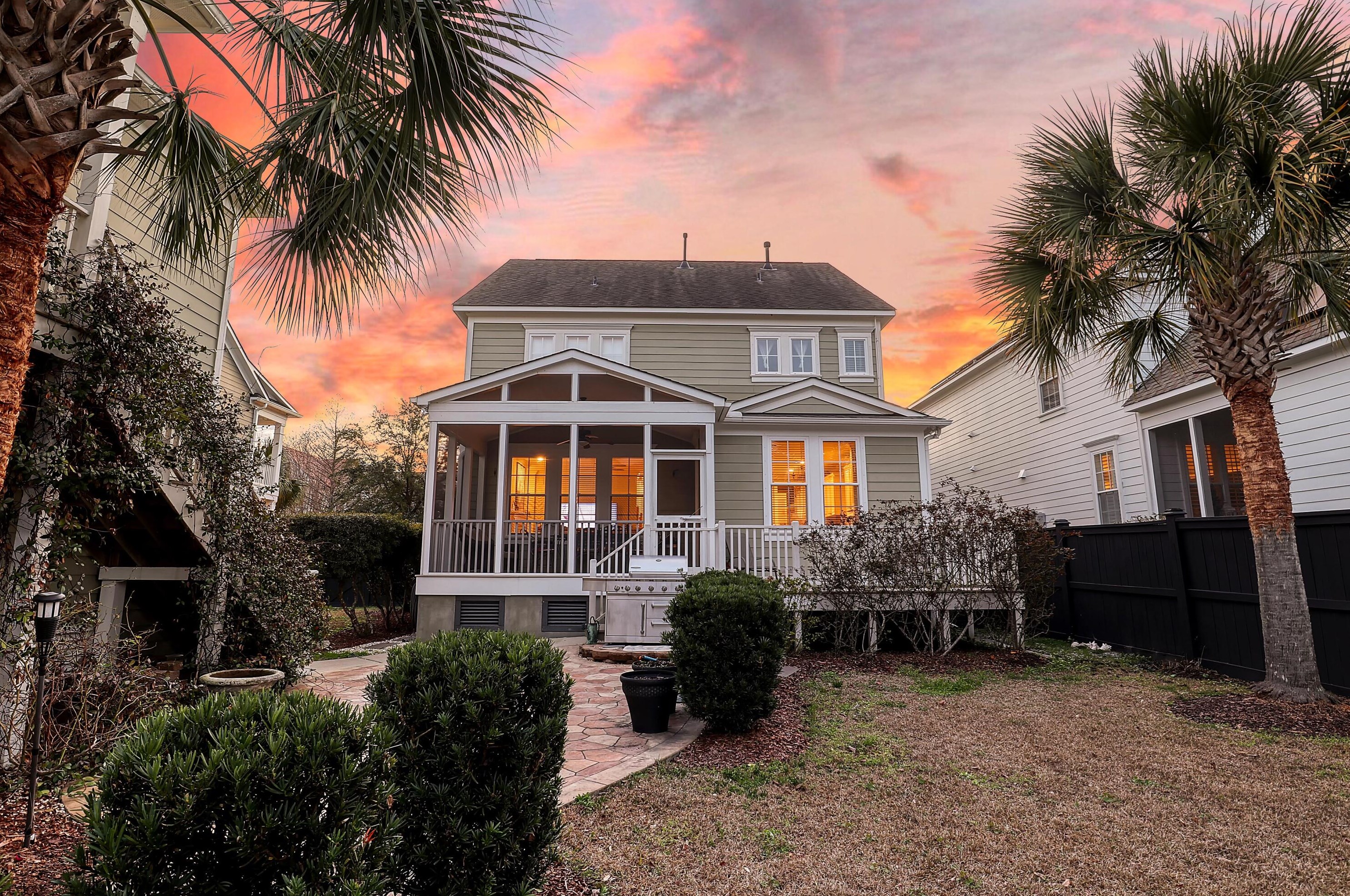 1787 Pierce St, Charleston SC  29492-8476 exterior