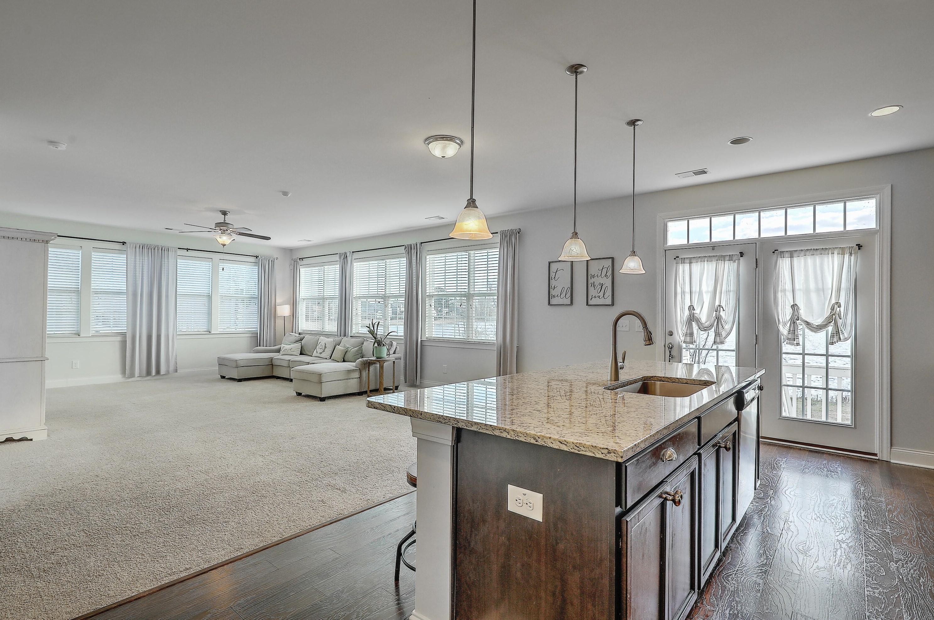 533 Pendleton Dr, Moncks Corner SC  29461-8872 exterior