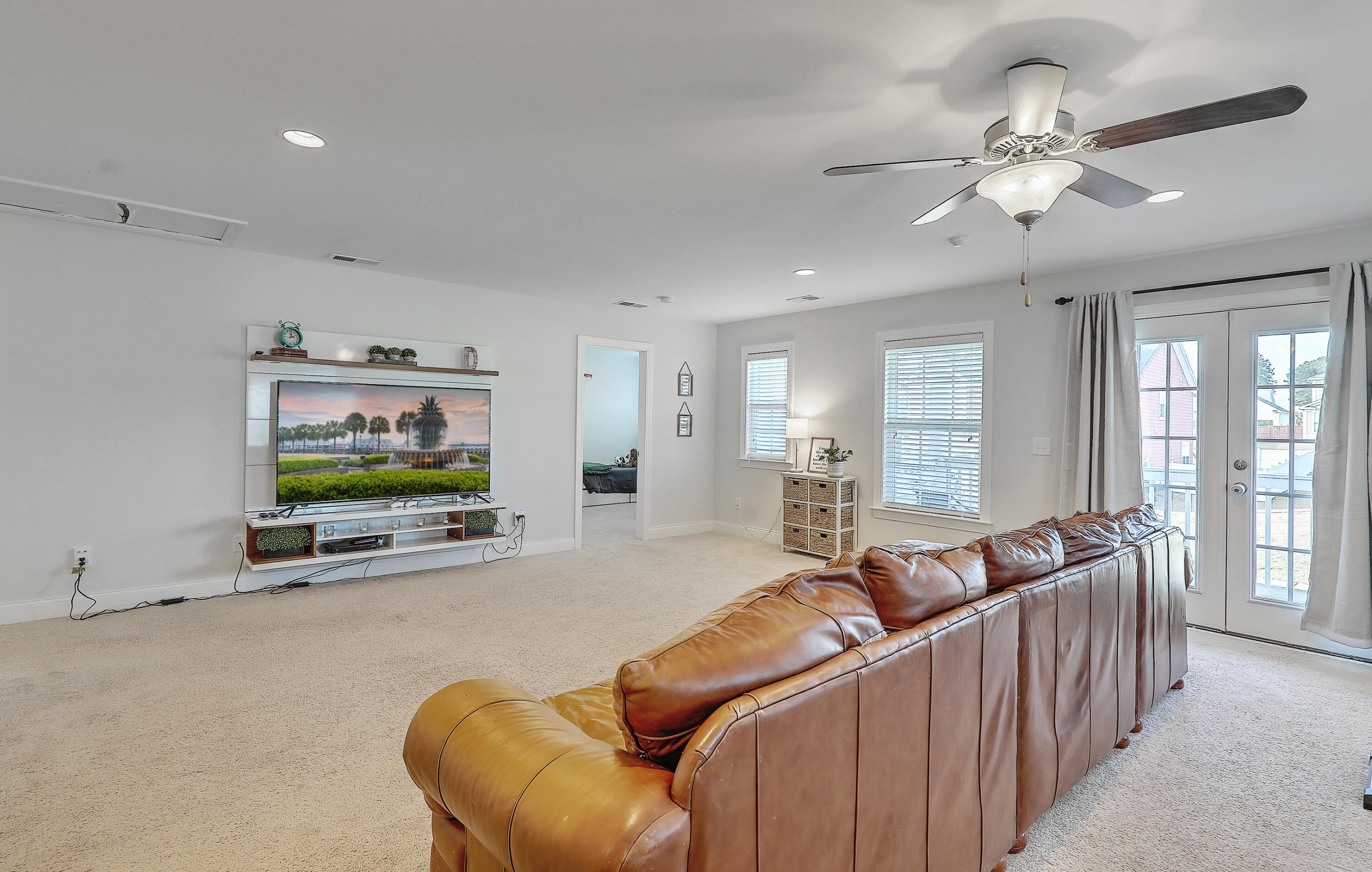 533 Pendleton Dr, Moncks Corner SC  29461-8872 exterior