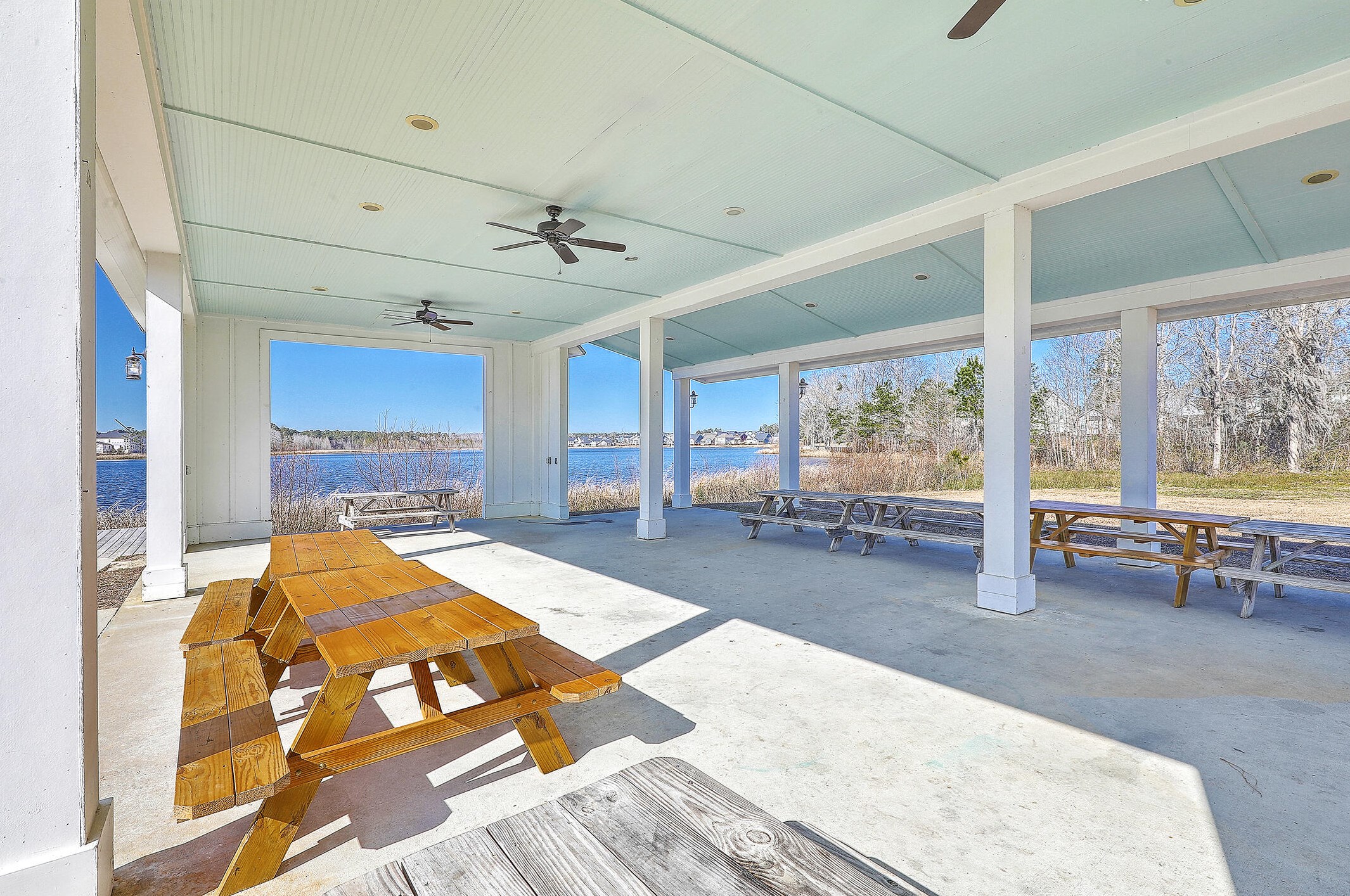 533 Pendleton Dr, Moncks Corner SC  29461-8872 exterior