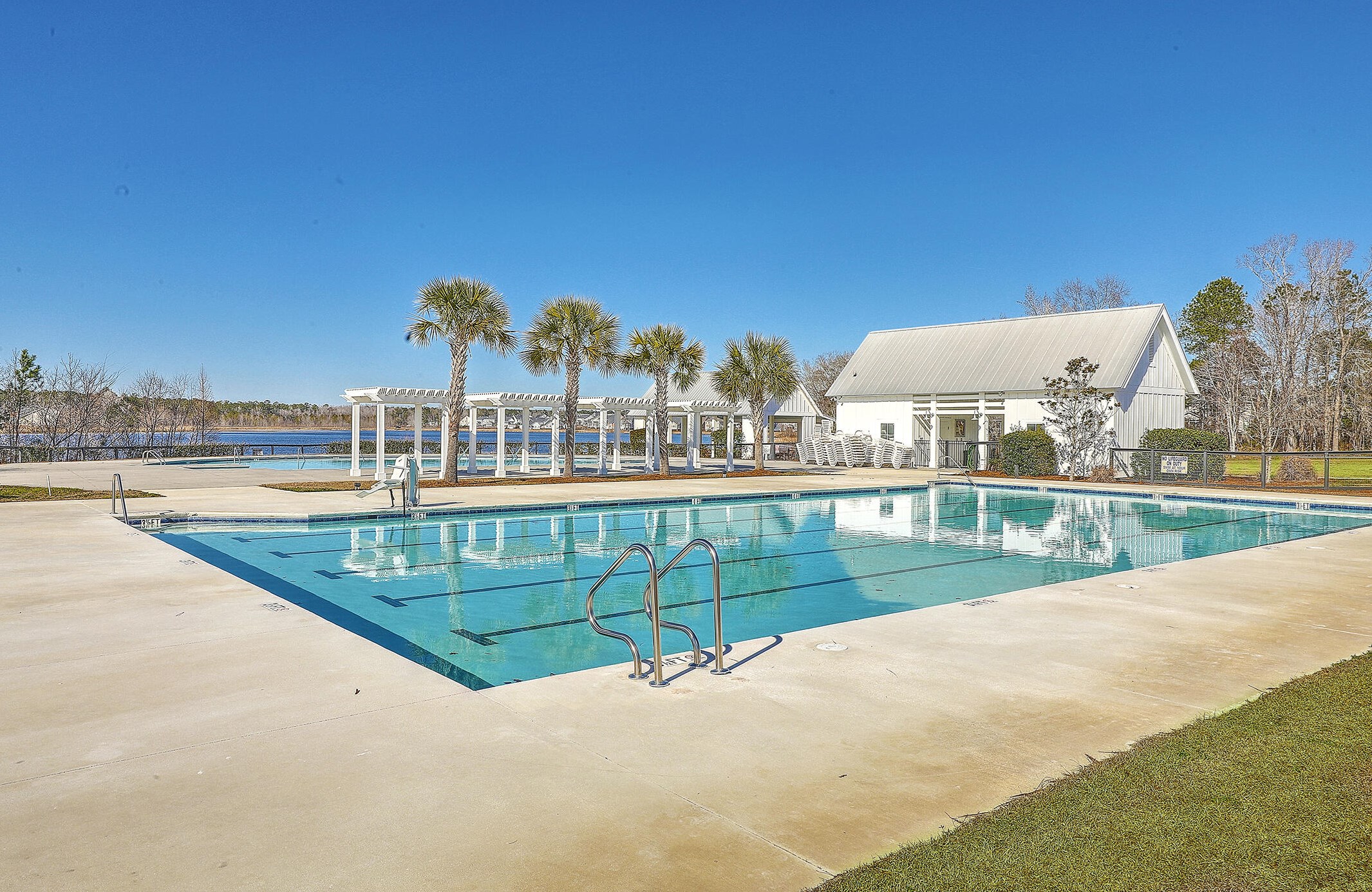 533 Pendleton Dr, Moncks Corner SC  29461-8872 exterior