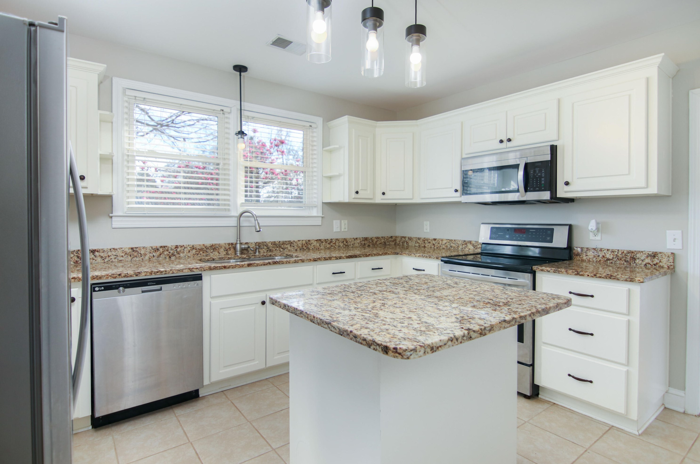 103 Read St, Moncks Corner SC  29461-4018 exterior