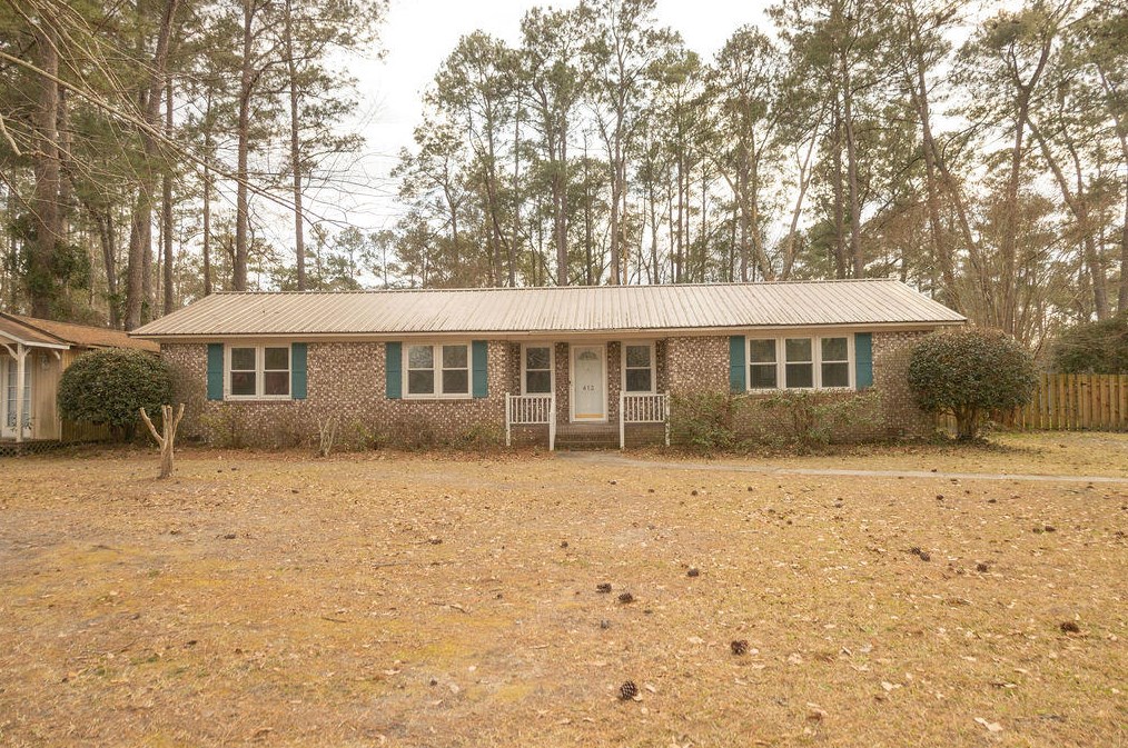 413 Tulip Dr, Walterboro, SC 29488-2658