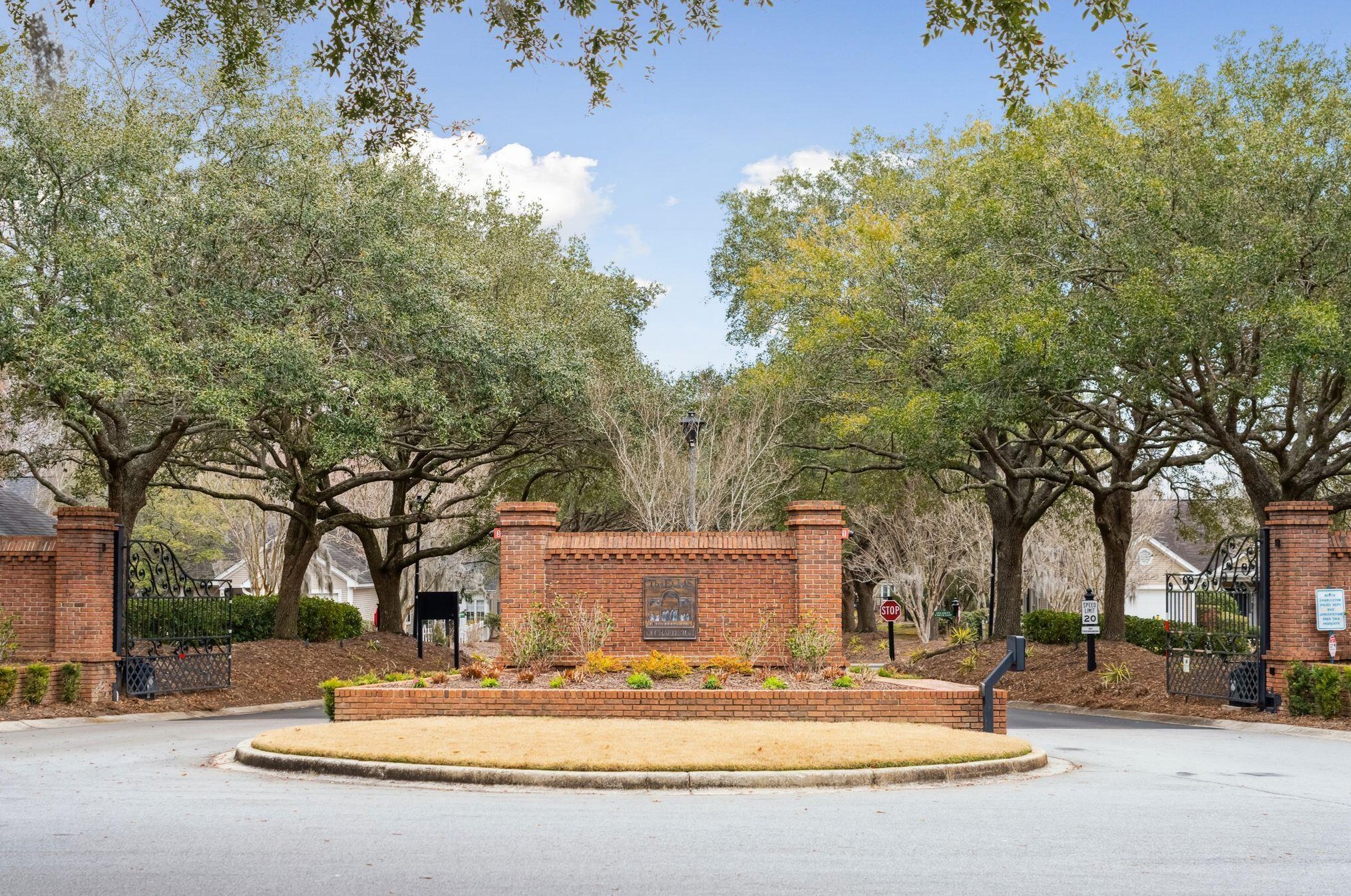 2440 Tuscany Dr, Charleston, SC 29406-7111
