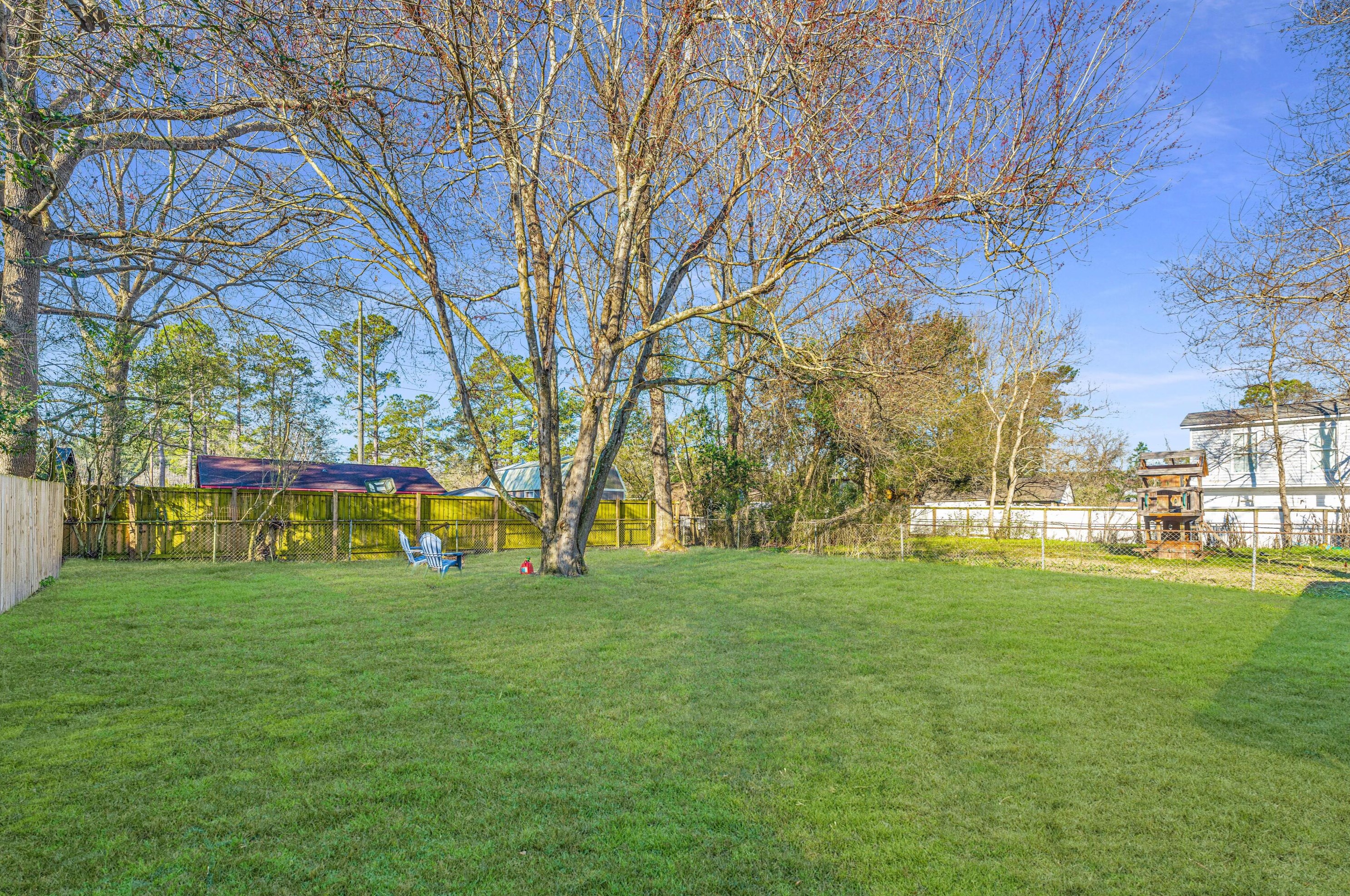 107 Bee St, Summerville SC  29483-2507 exterior