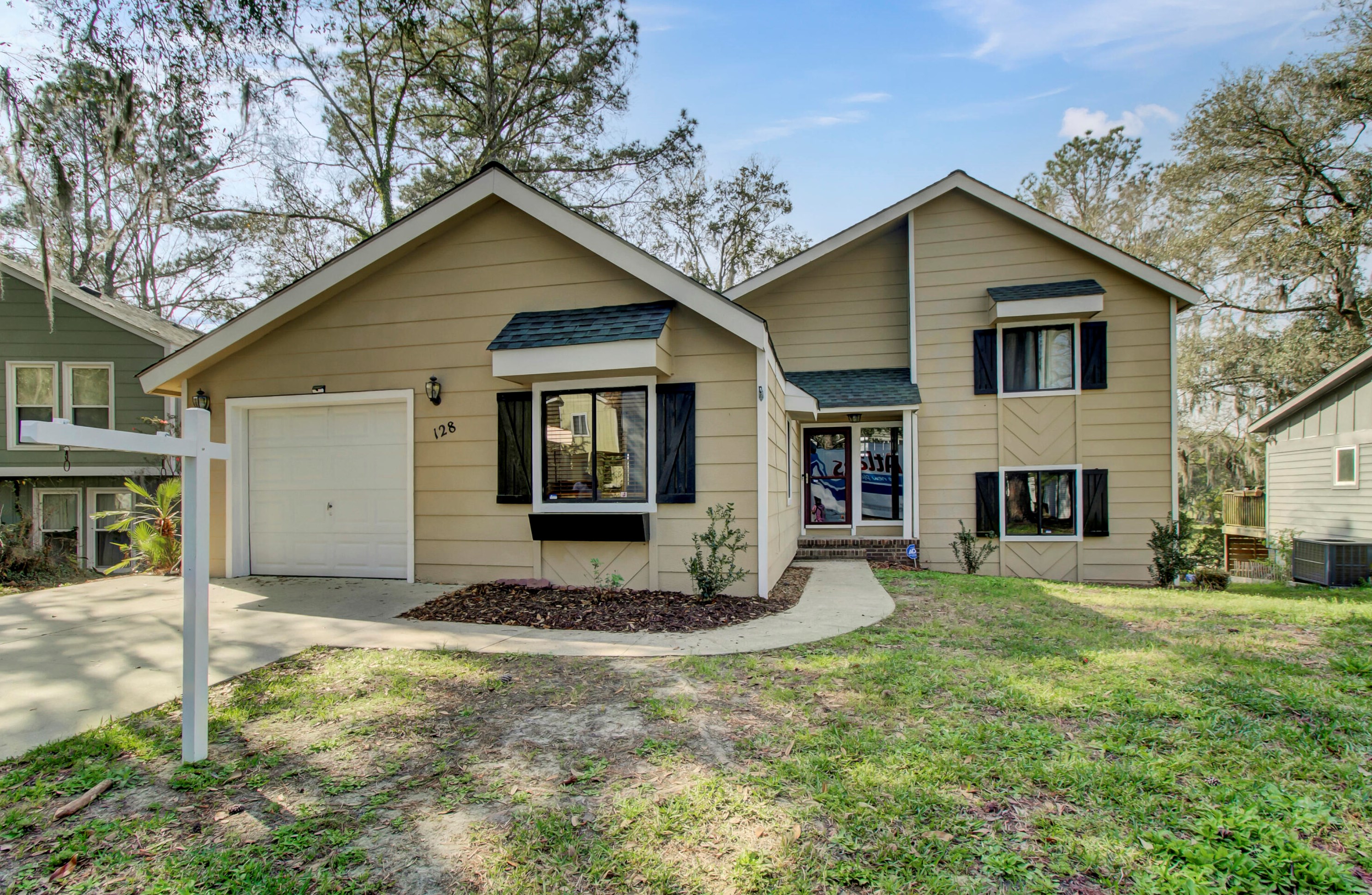 128 Lancer Dr, Summerville, SC 29485