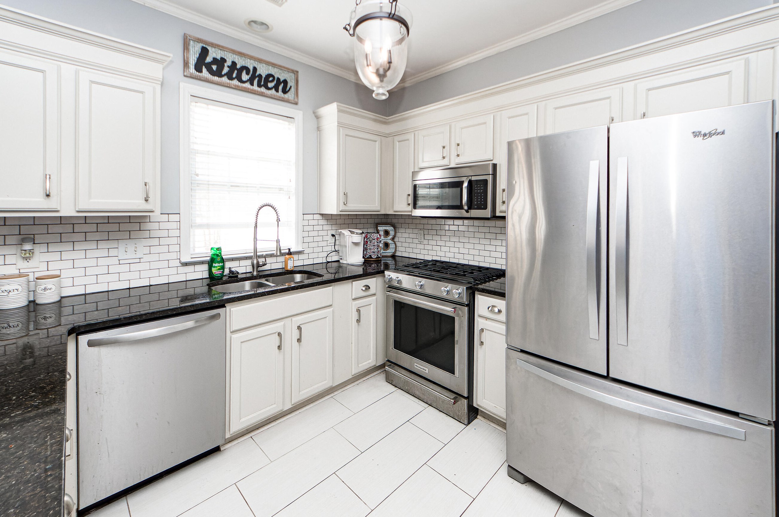 208 Dandelion St, Summerville SC  29483-5556 exterior