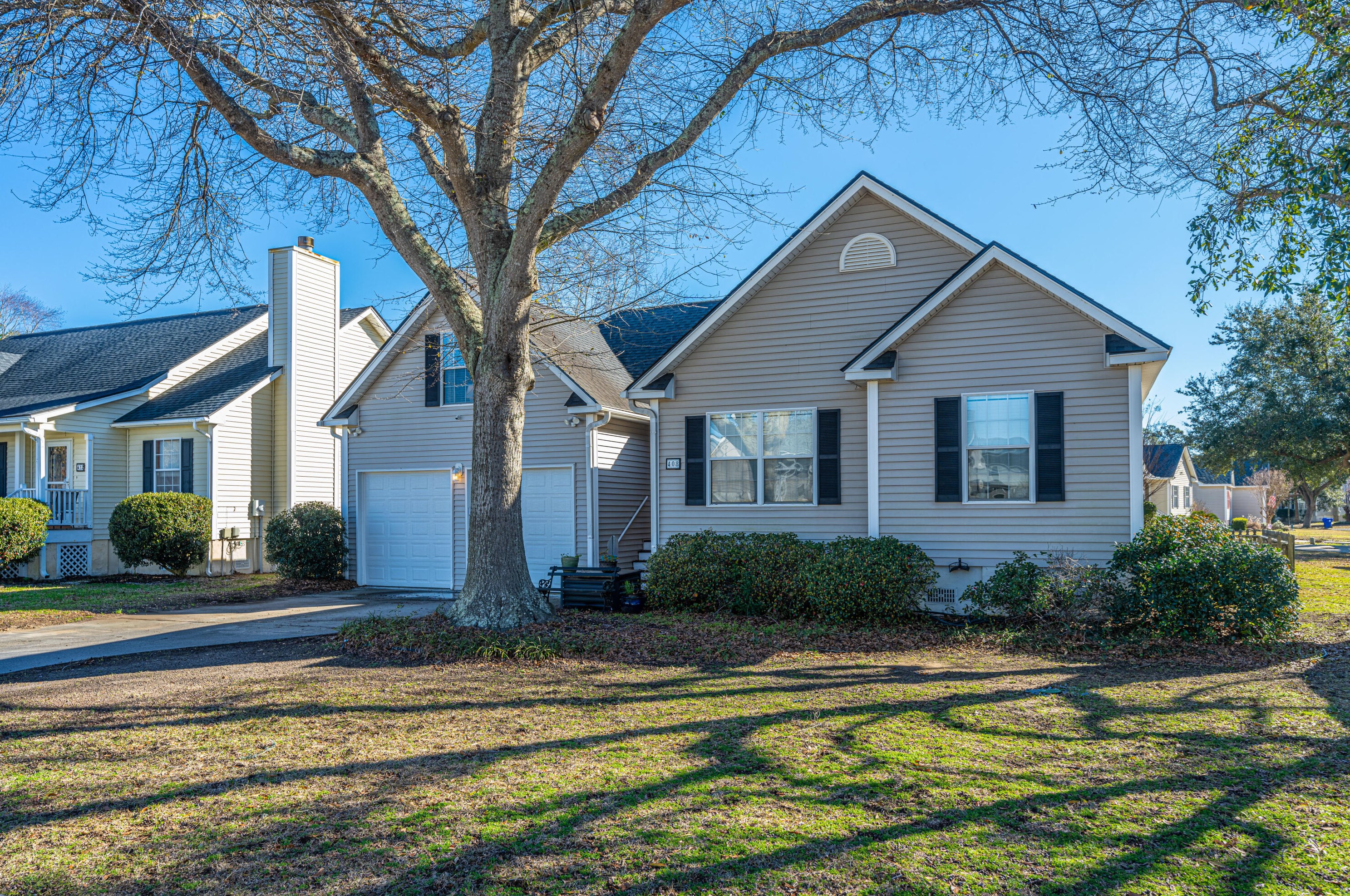408 Planters Trace Dr, Charleston, SC 29412-8300