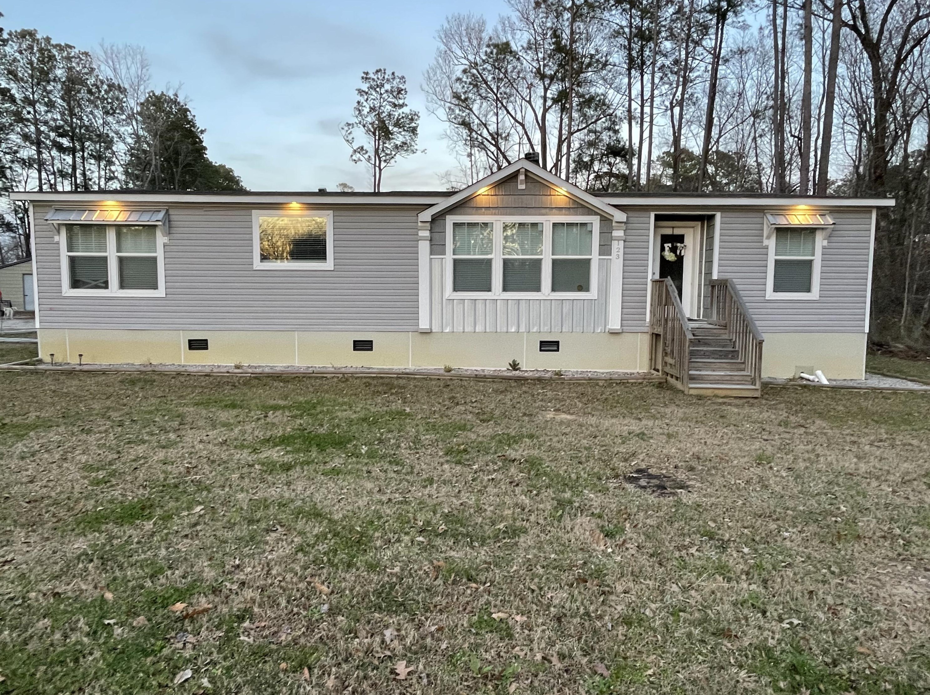 123 Christina Ln, Summerville, SC 29483-8306
