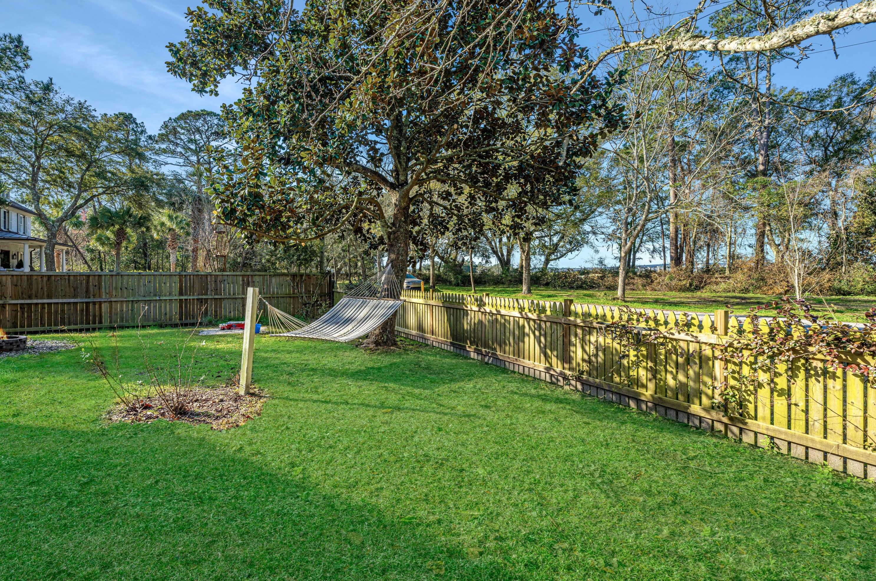 2211 Seroy St, Charleston SC  29412-2306 exterior