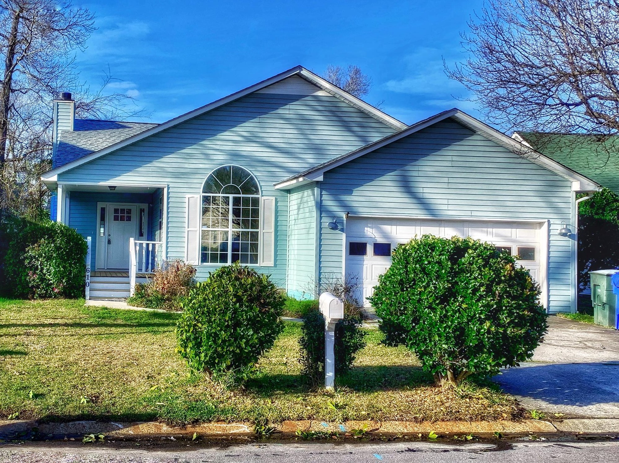 610 Lockheed St, Charleston, SC 29407-2247
