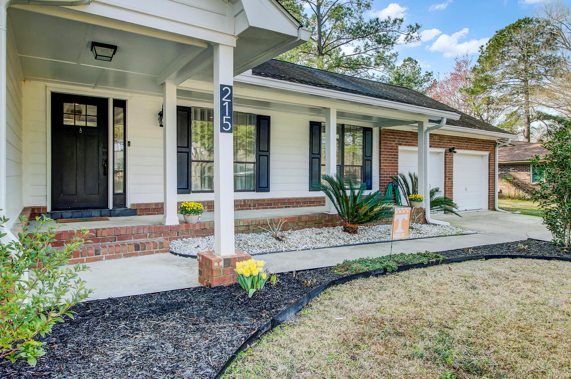 215 Smythe Dr, Summerville, SC 29485-3418