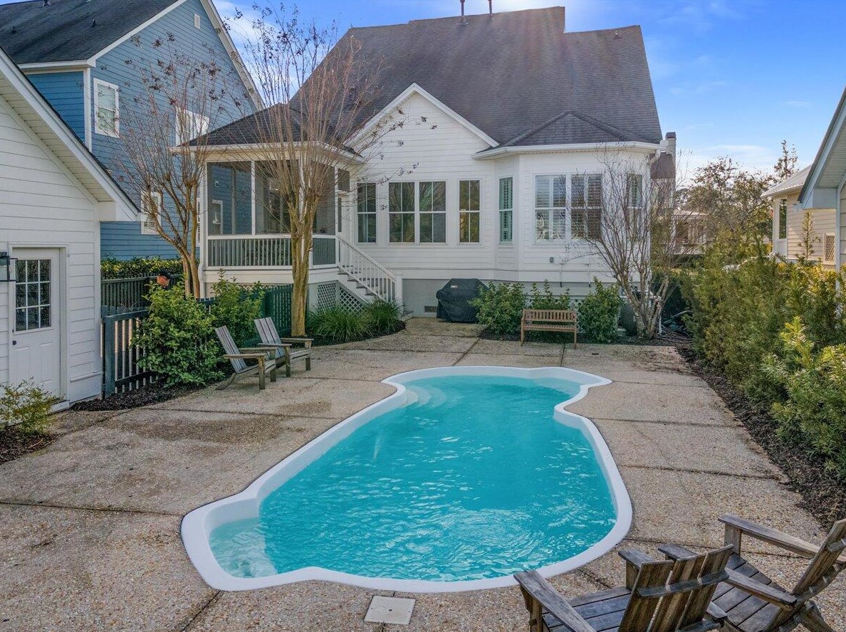 8037 Gibbon St, Charleston SC  29492-8351 exterior