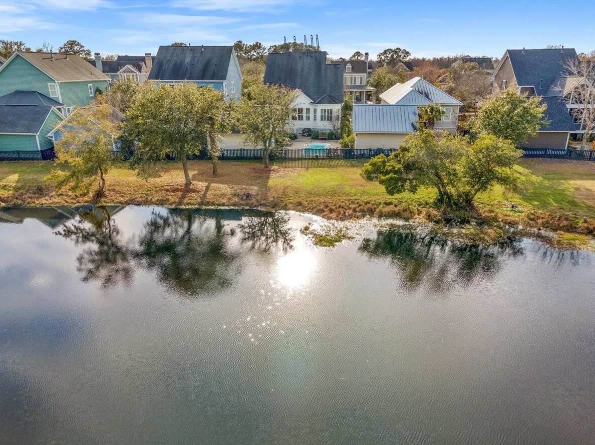 8037 Gibbon St, Charleston SC  29492-8351 exterior