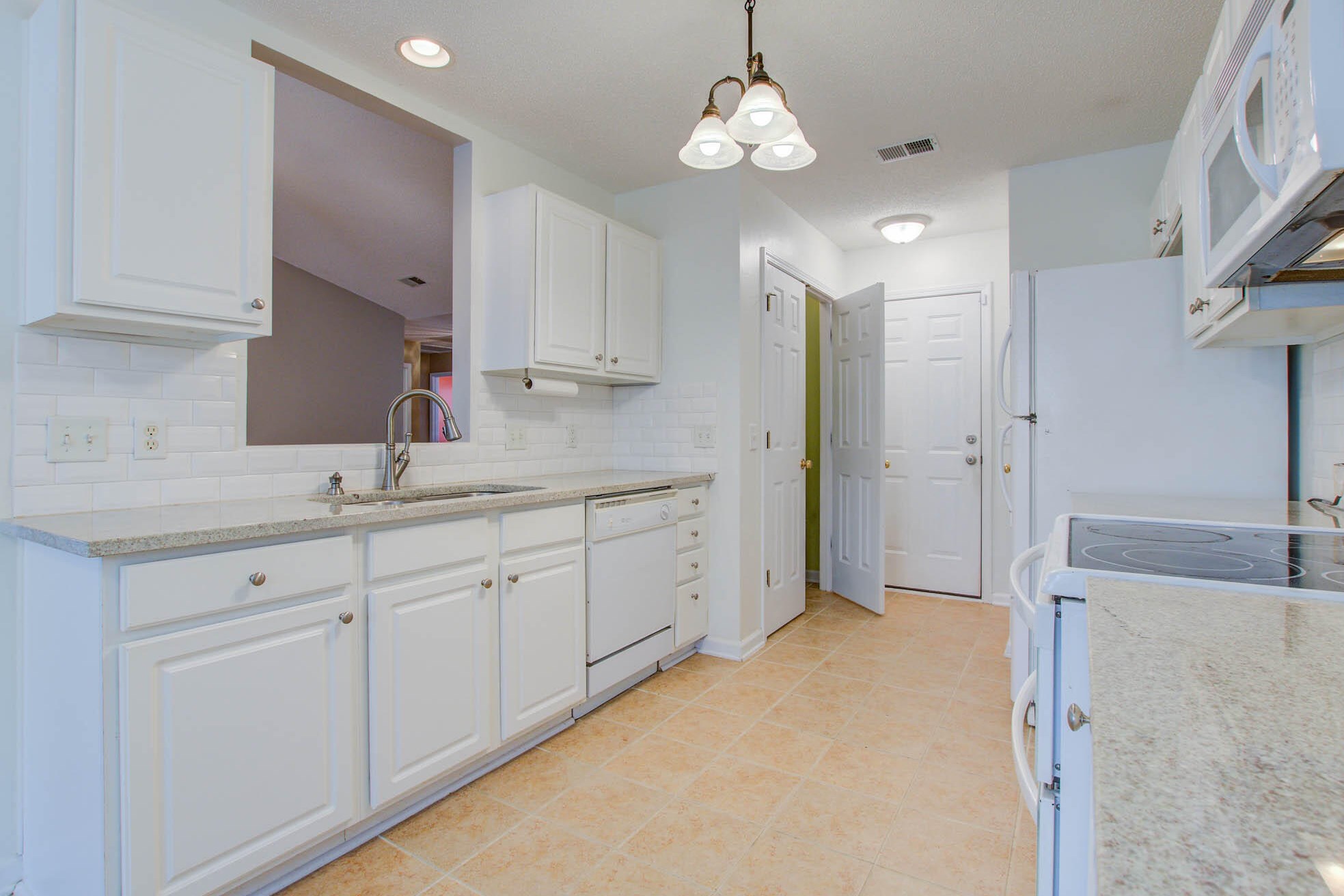 234 Everwood Ct, Moncks Corner SC  29461-6460 exterior